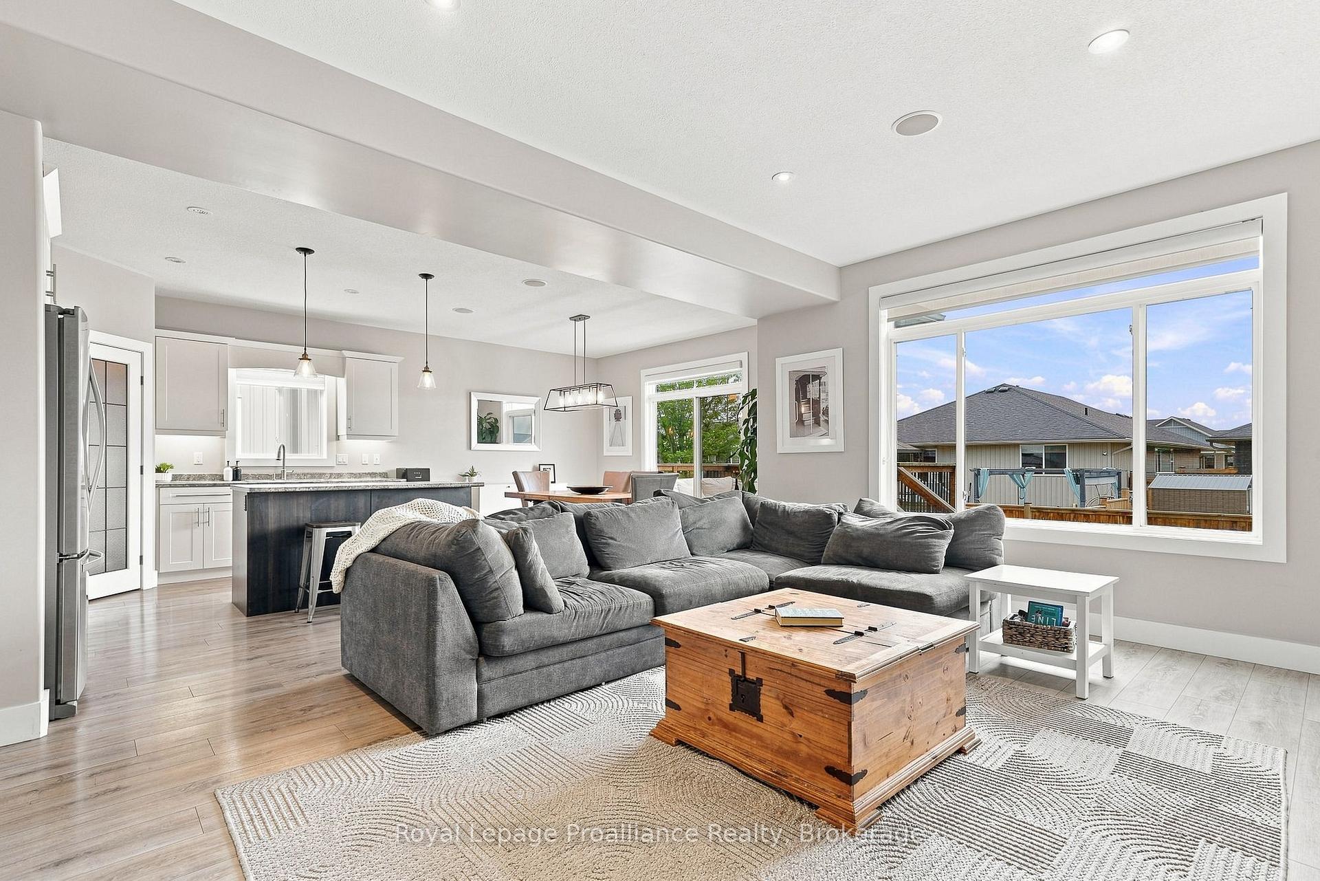 Photo 9 of 18 Granite Drive, Belleville, Belleville Ward — HOMEH
