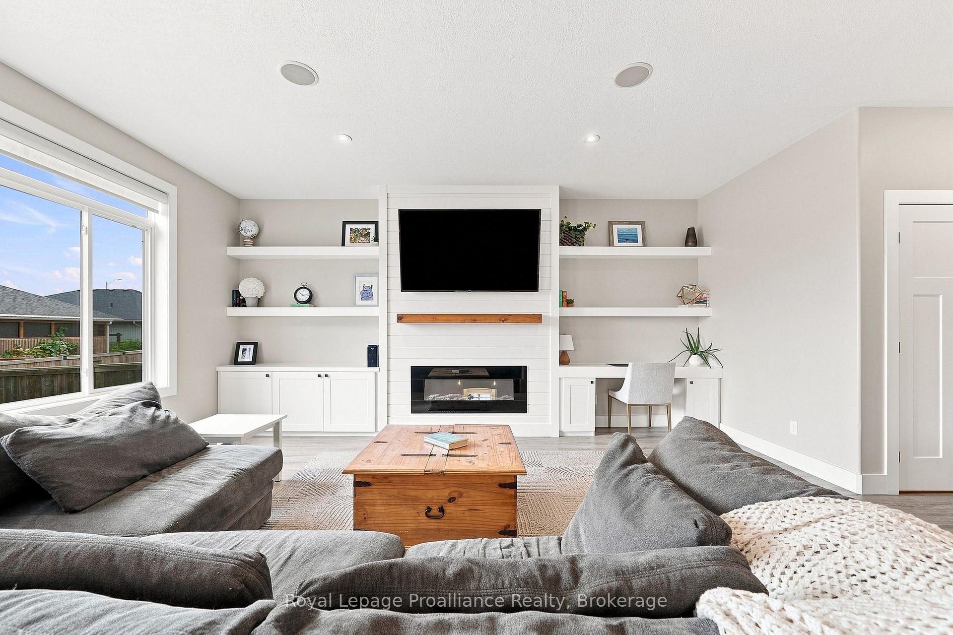 Photo 12 of 18 Granite Drive, Belleville, Belleville Ward — HOMEH