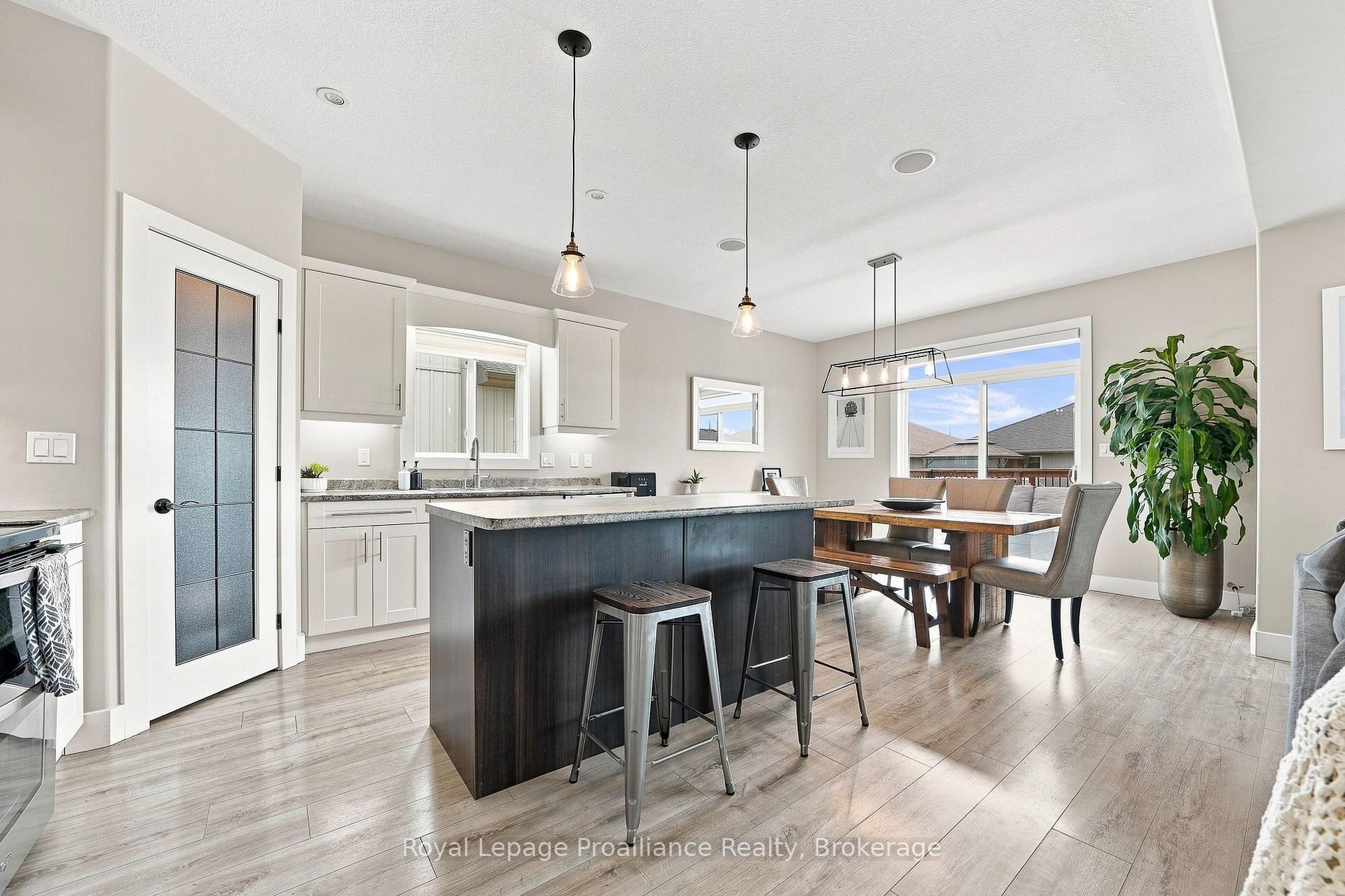 Photo 14 of 18 Granite Drive, Belleville, Belleville Ward — HOMEH