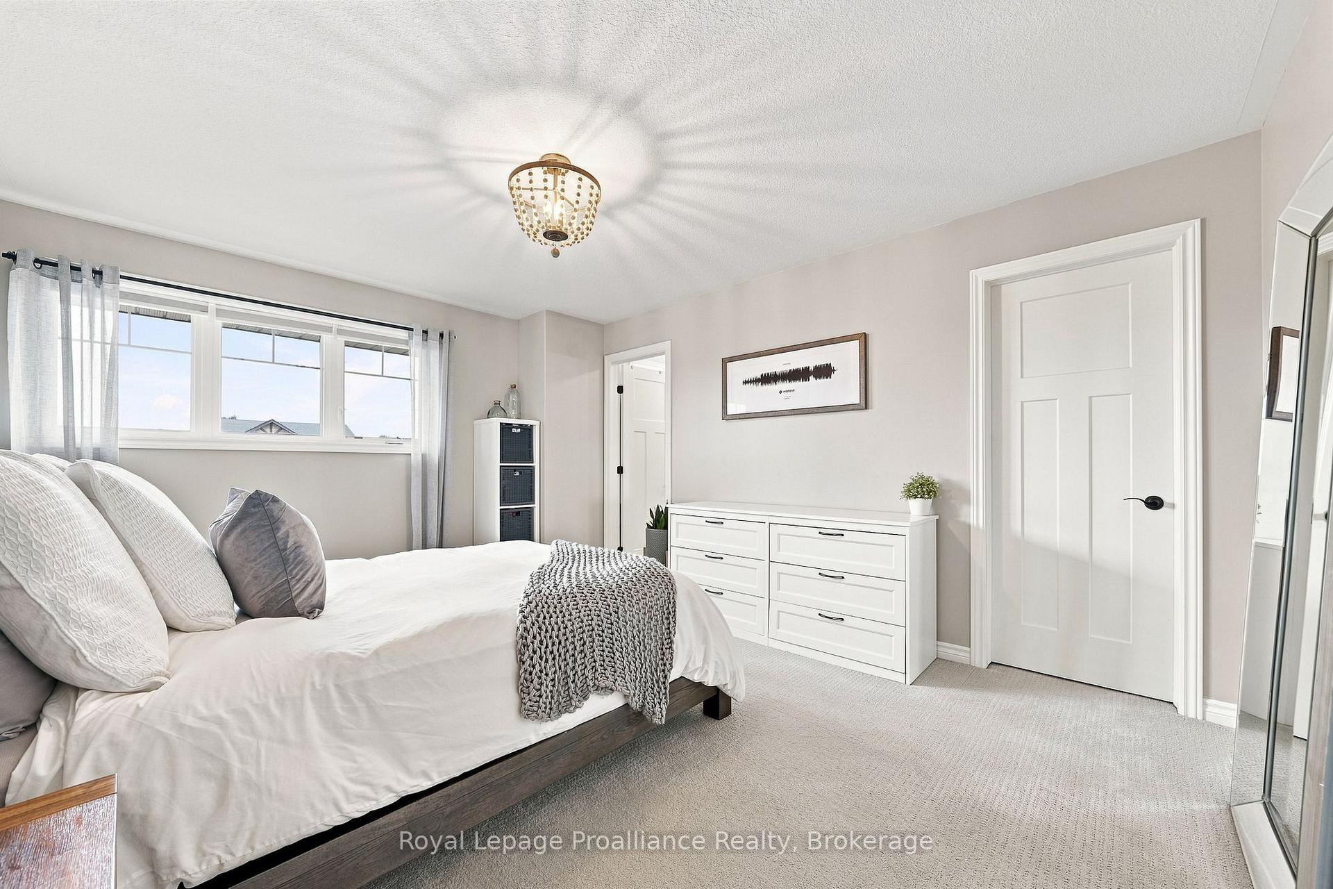 Photo 23 of 18 Granite Drive, Belleville, Belleville Ward — HOMEH