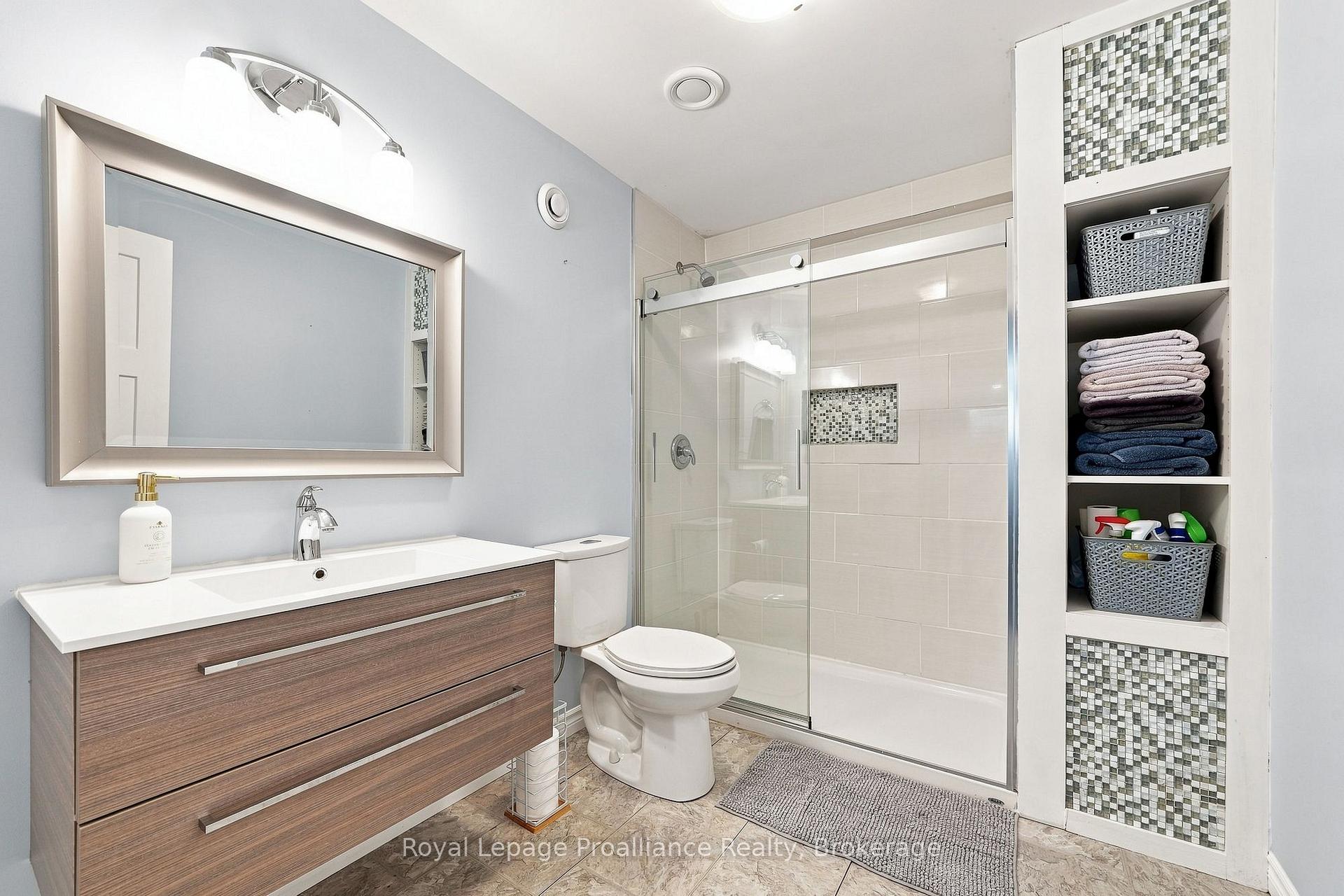 Photo 37 of 18 Granite Drive, Belleville, Belleville Ward — HOMEH