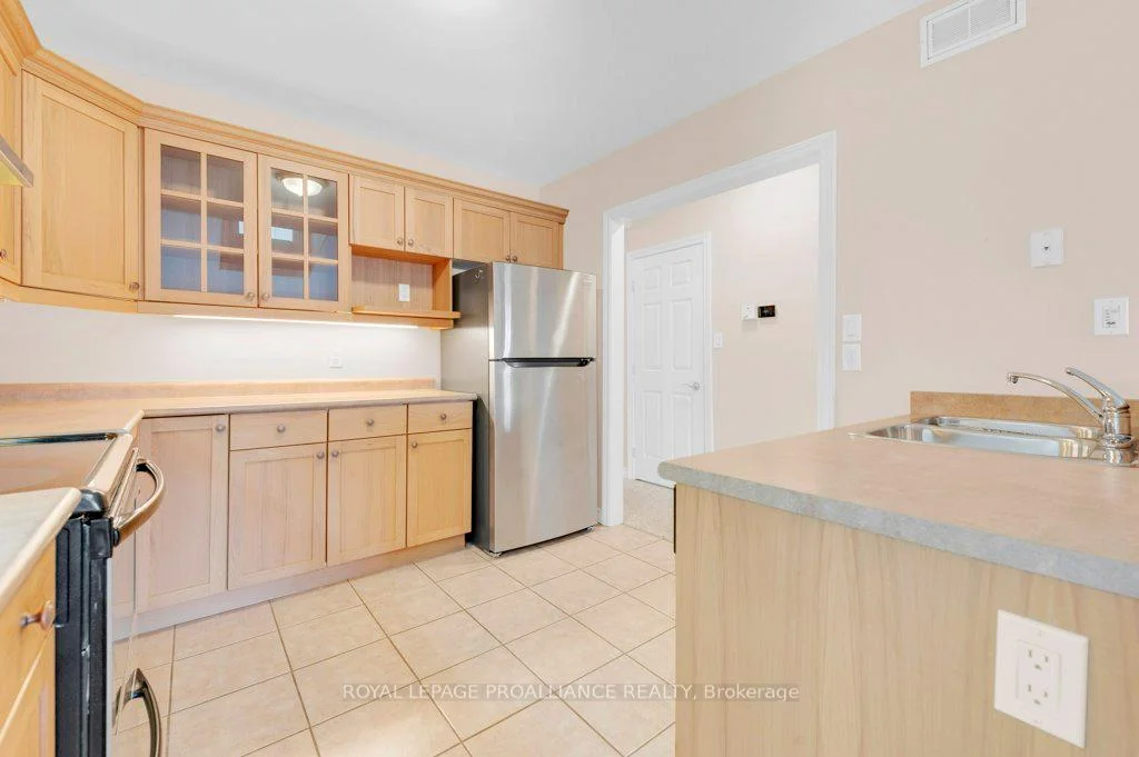 Photo 27 of Unit 12, 25 Heartwood Drive, Belleville, Belleville Ward — HOMEH