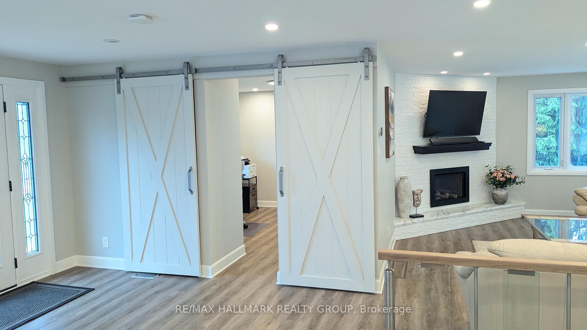 Photo 4 of 13 Bathurst Street, Ottawa, Kanata - Kanata (North East) — HOMEH