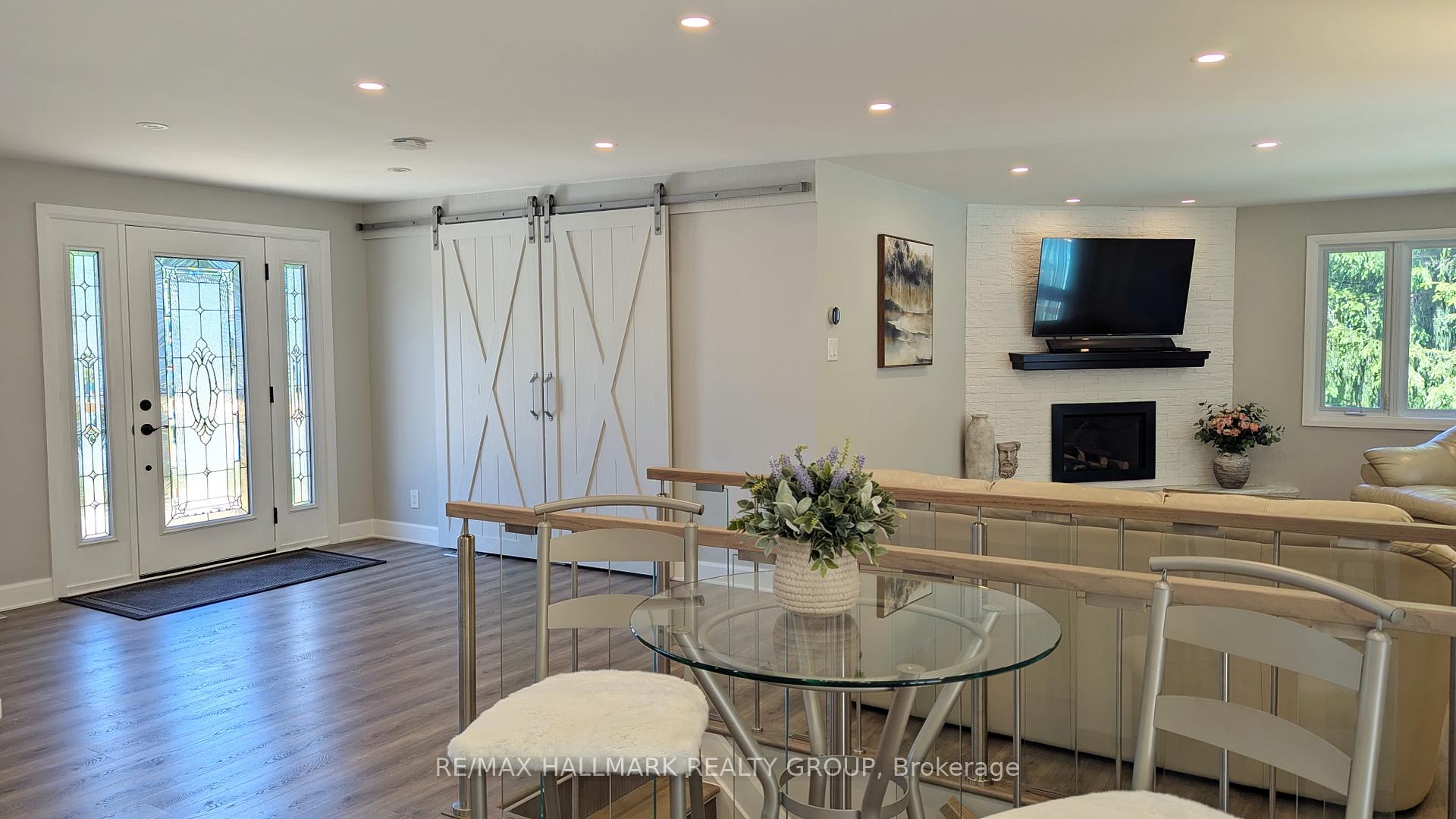 Photo 12 of 13 Bathurst Street, Ottawa, Kanata - Kanata (North East) — HOMEH