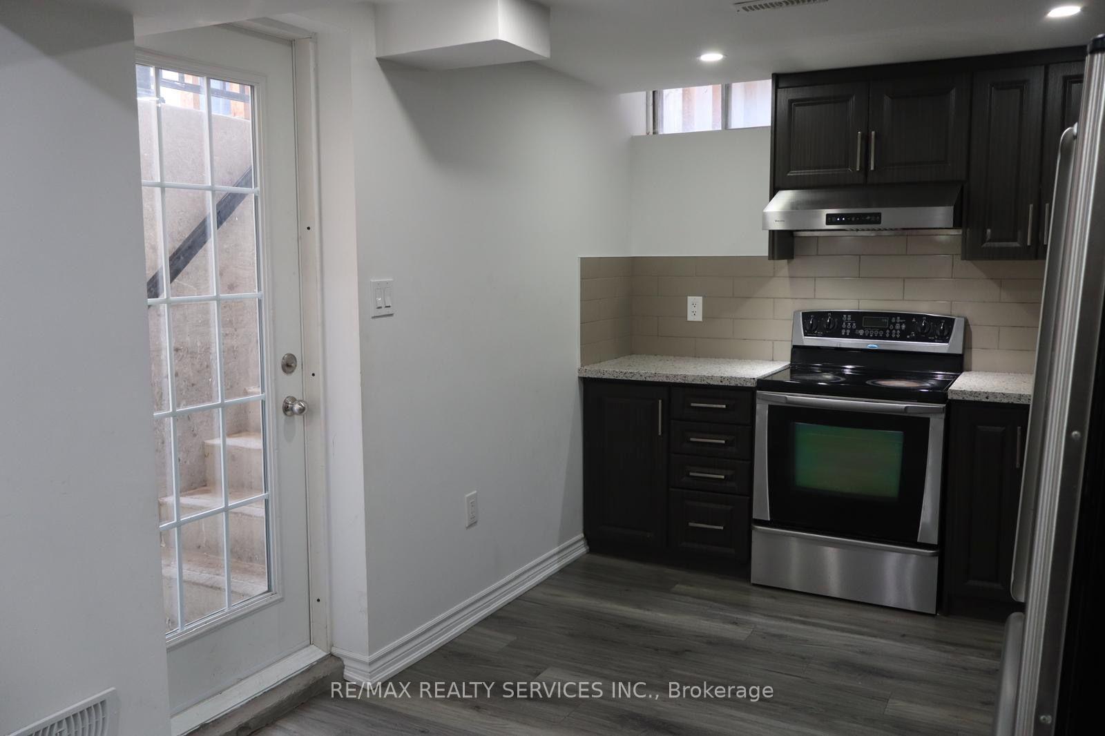 Photo 7 of Unit Basement, 22 Pretty Place, Brampton, Central Park — HOMEH