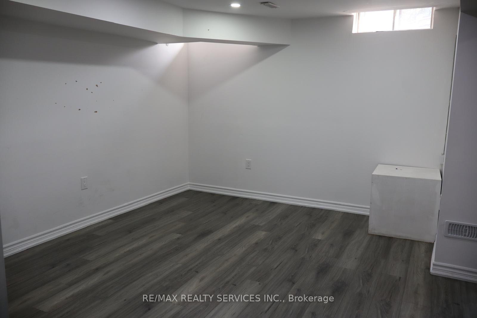 Photo 9 of Unit Basement, 22 Pretty Place, Brampton, Central Park — HOMEH