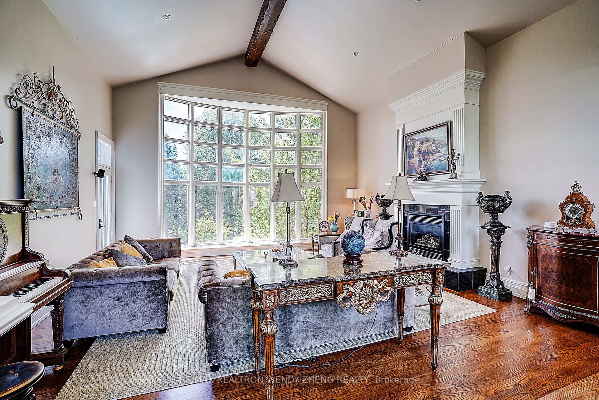 Photo 5 of 8 Alm Court, Aurora, Aurora Estates — HOMEH