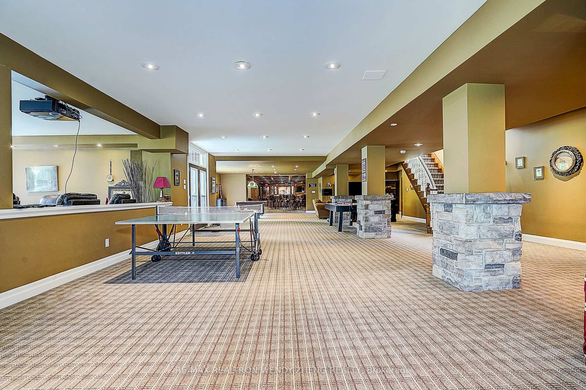 Photo 29 of 8 Alm Court, Aurora, Aurora Estates — HOMEH