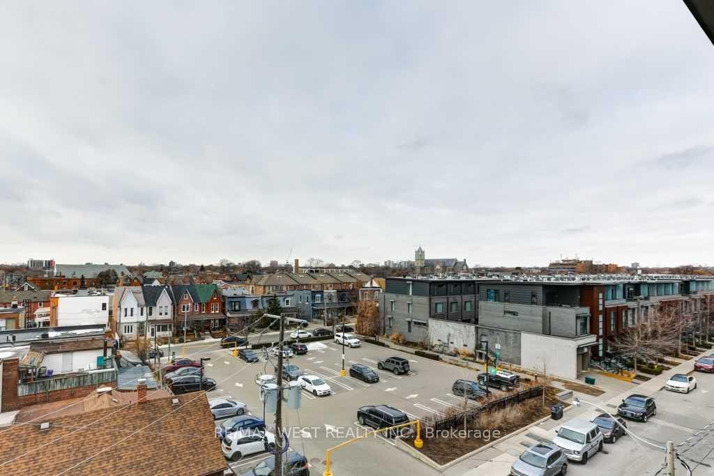 Photo 8 of Unit 413, 205 Manning Avenue, Toronto, Trinity-Bellwoods — HOMEH