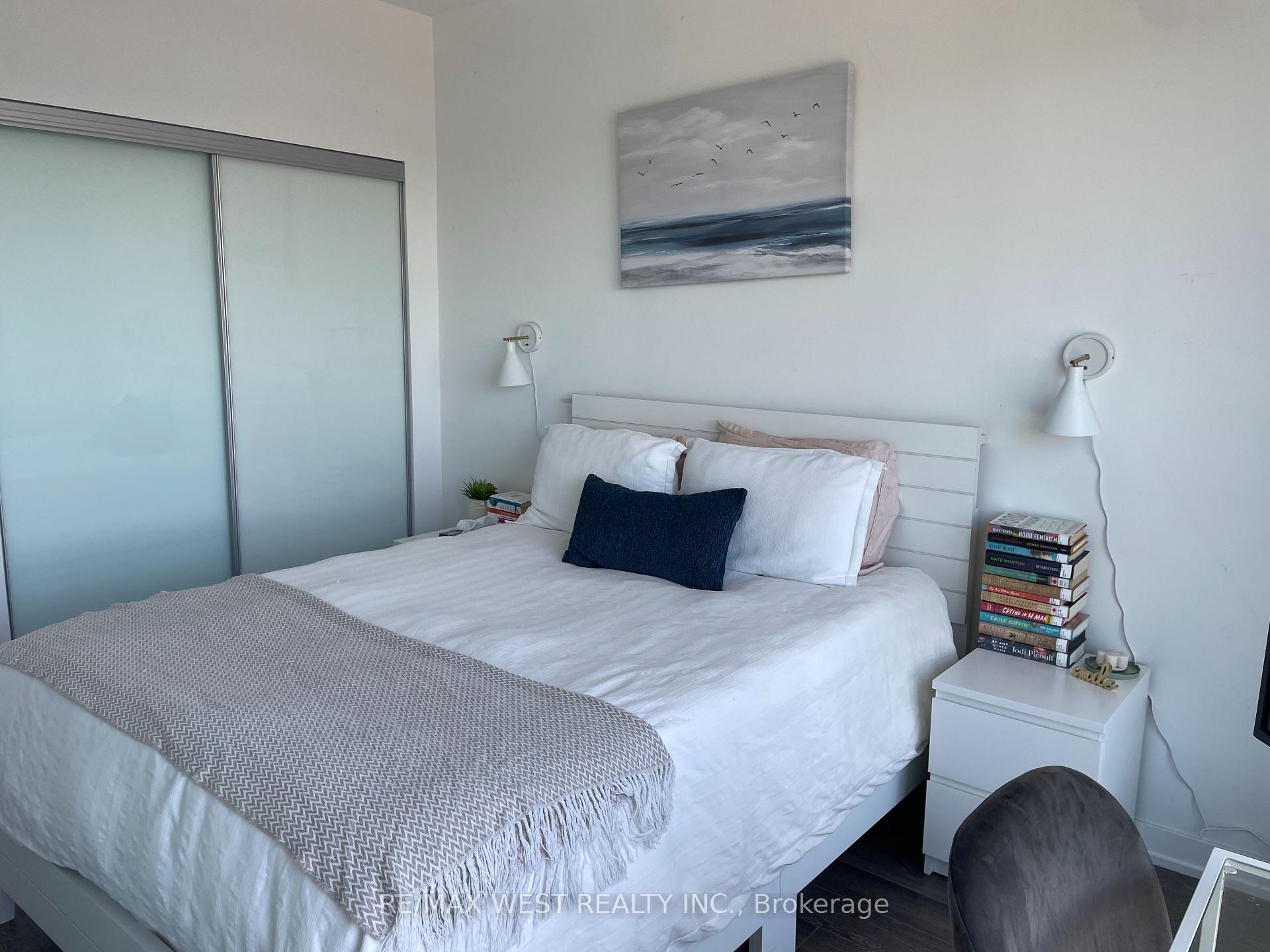 Photo 11 of Unit 413, 205 Manning Avenue, Toronto, Trinity-Bellwoods — HOMEH