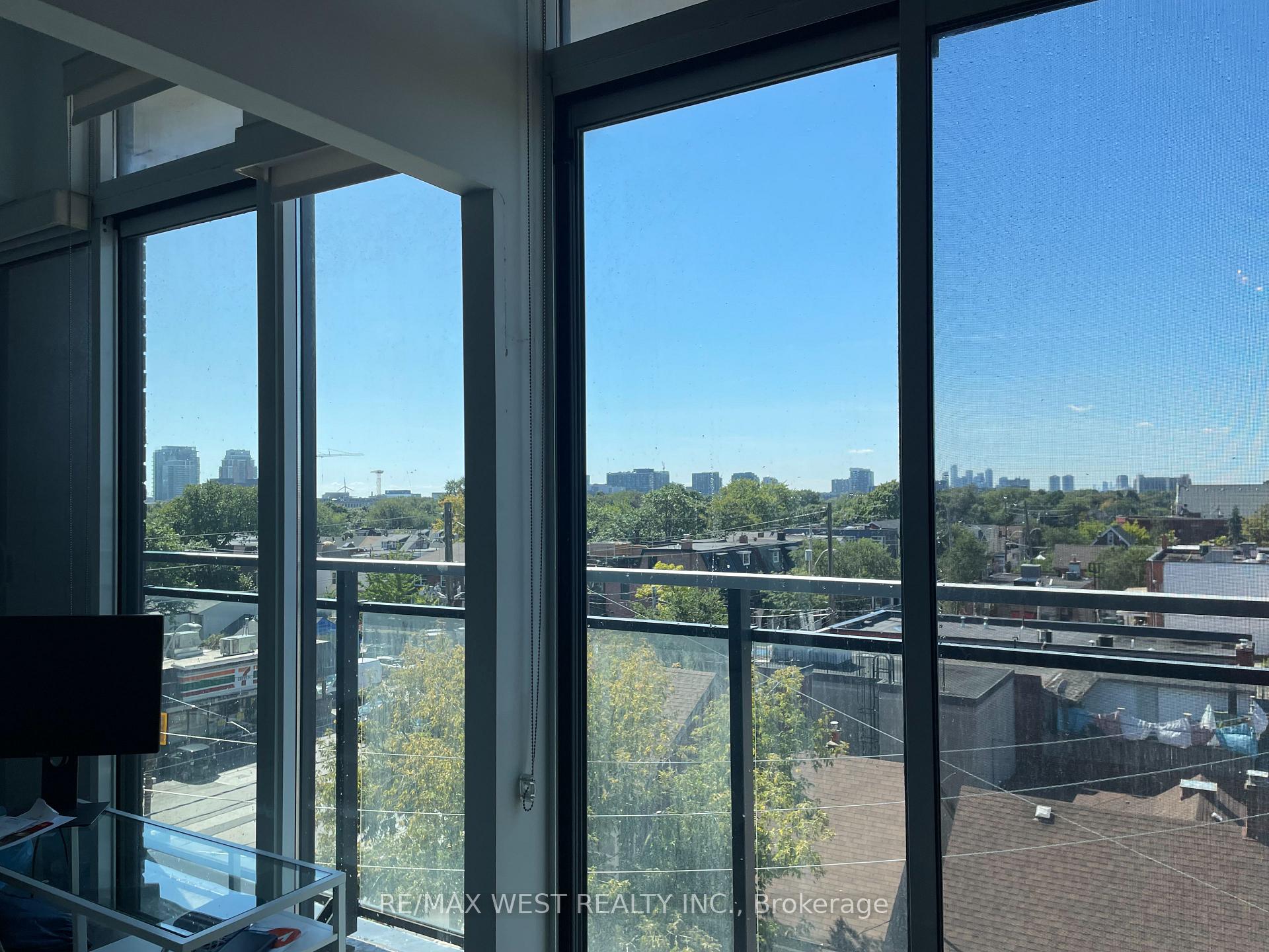 Photo 16 of Unit 413, 205 Manning Avenue, Toronto, Trinity-Bellwoods — HOMEH