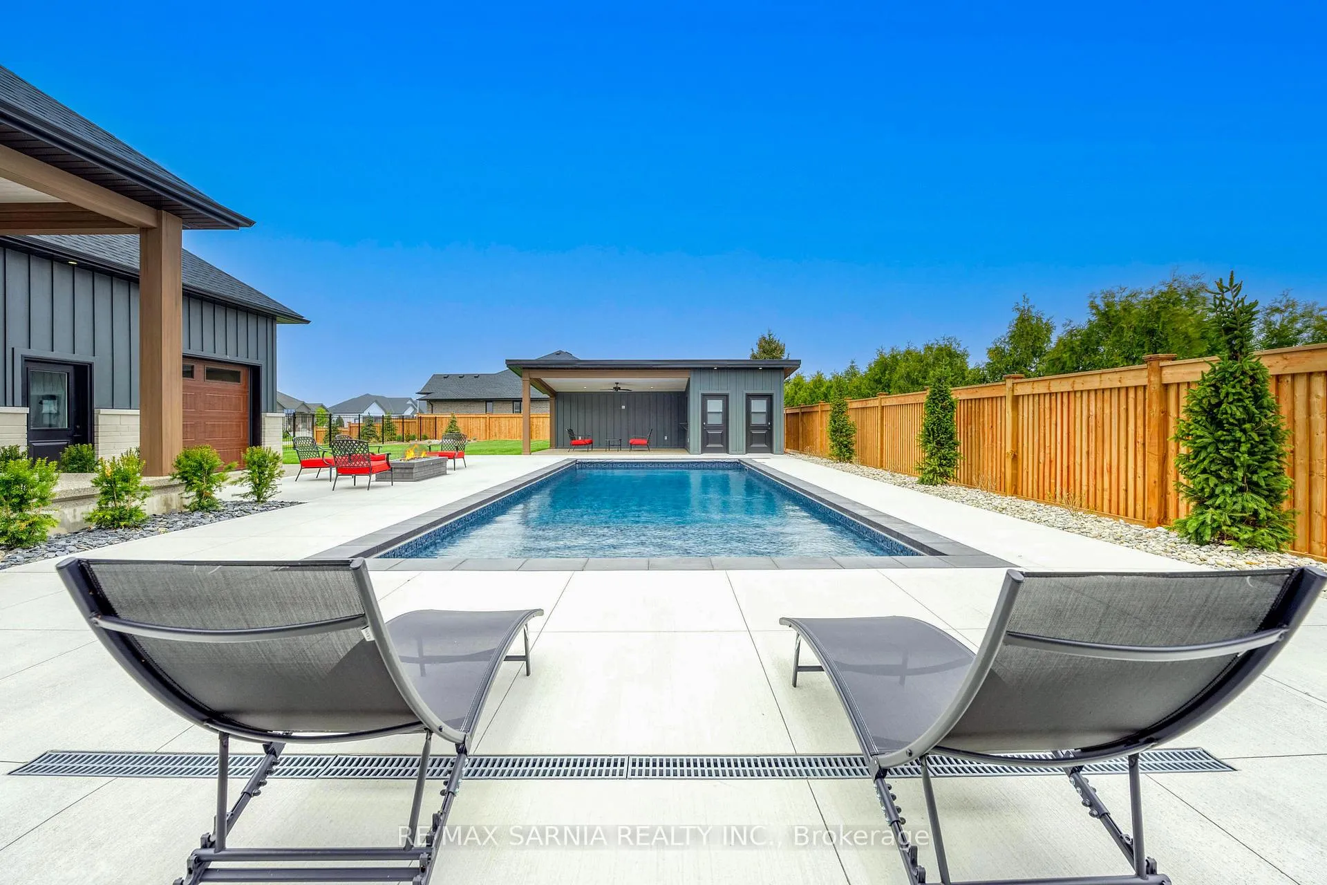 Photo 7 of 4110 Cullen Drive, Plympton-Wyoming, Plympton Wyoming — HOMEH