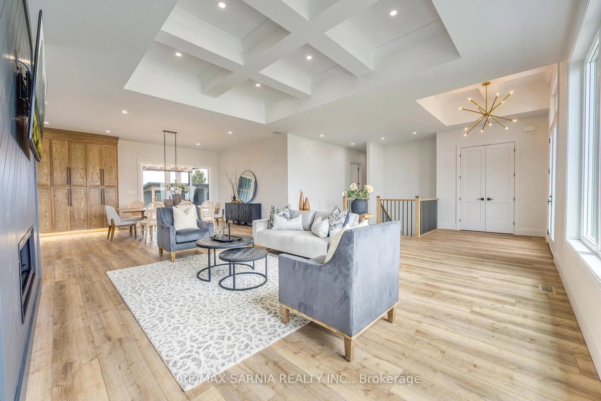 Photo 10 of 4110 Cullen Drive, Plympton-Wyoming, Plympton Wyoming — HOMEH