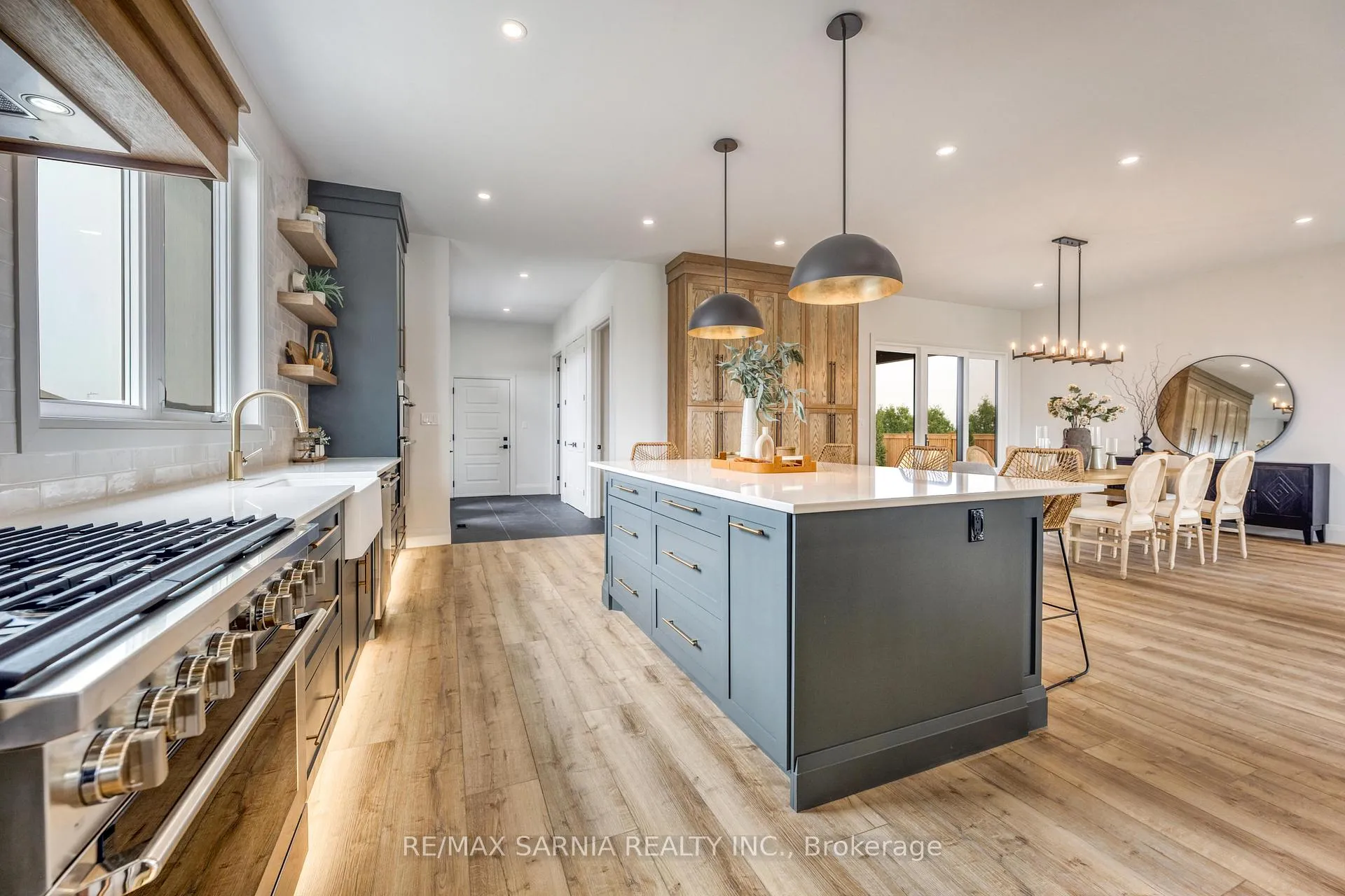 Photo 13 of 4110 Cullen Drive, Plympton-Wyoming, Plympton Wyoming — HOMEH