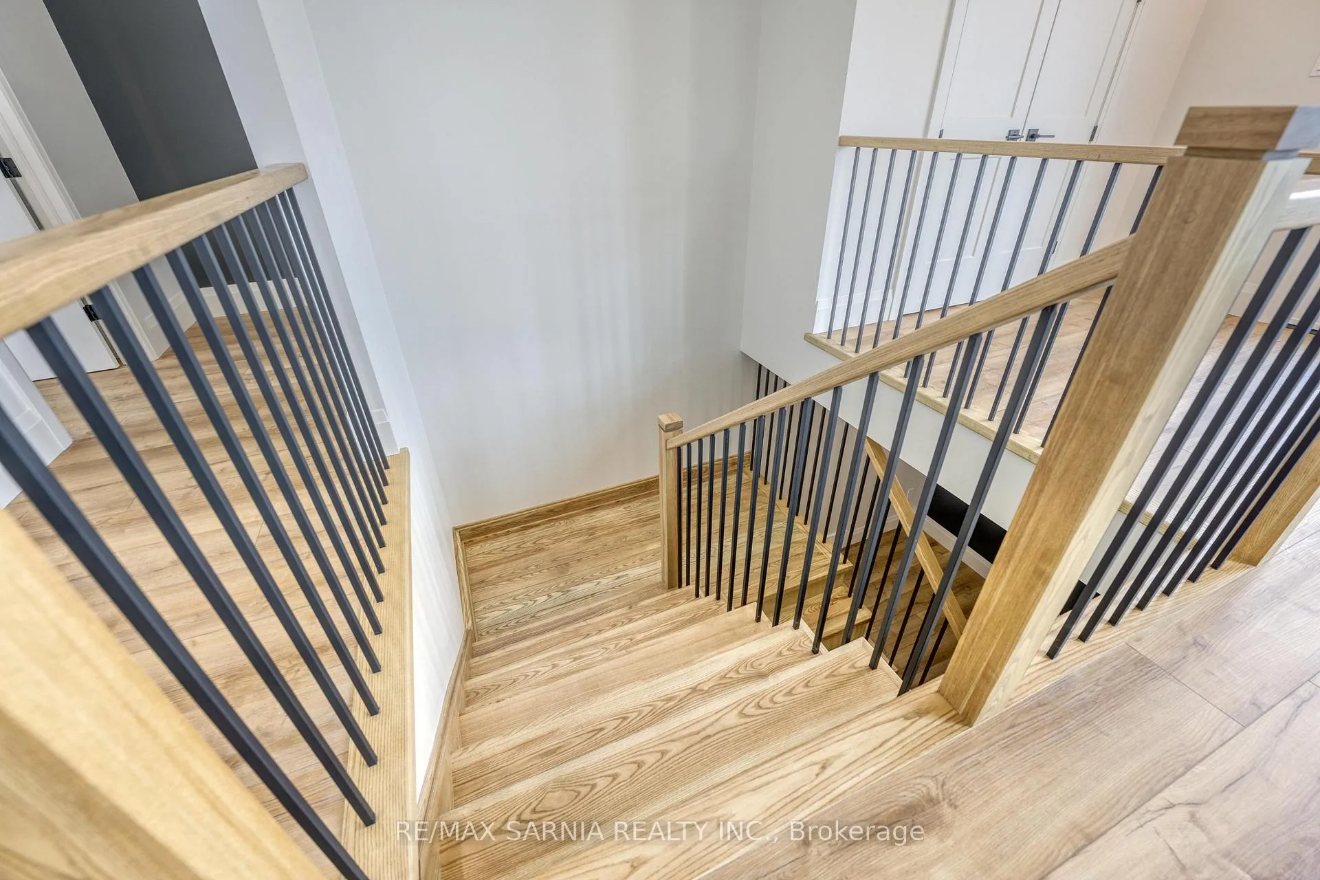 Photo 24 of 4110 Cullen Drive, Plympton-Wyoming, Plympton Wyoming — HOMEH