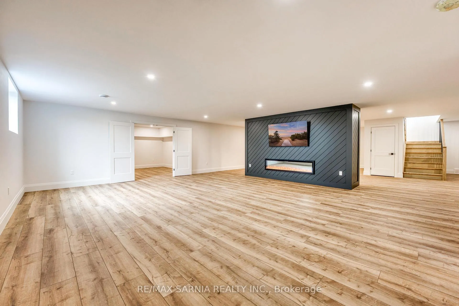 Photo 28 of 4110 Cullen Drive, Plympton-Wyoming, Plympton Wyoming — HOMEH