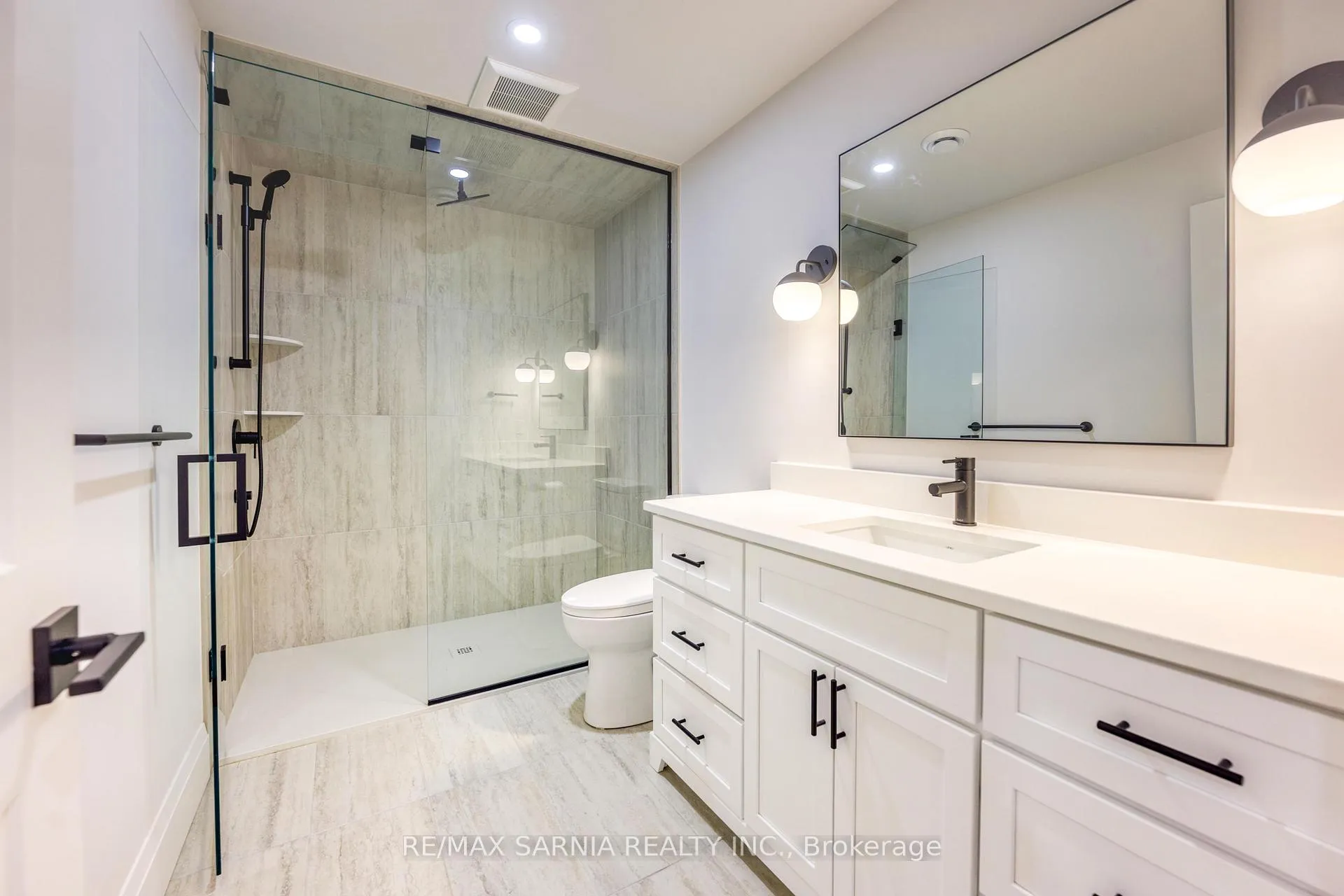 Photo 30 of 4110 Cullen Drive, Plympton-Wyoming, Plympton Wyoming — HOMEH