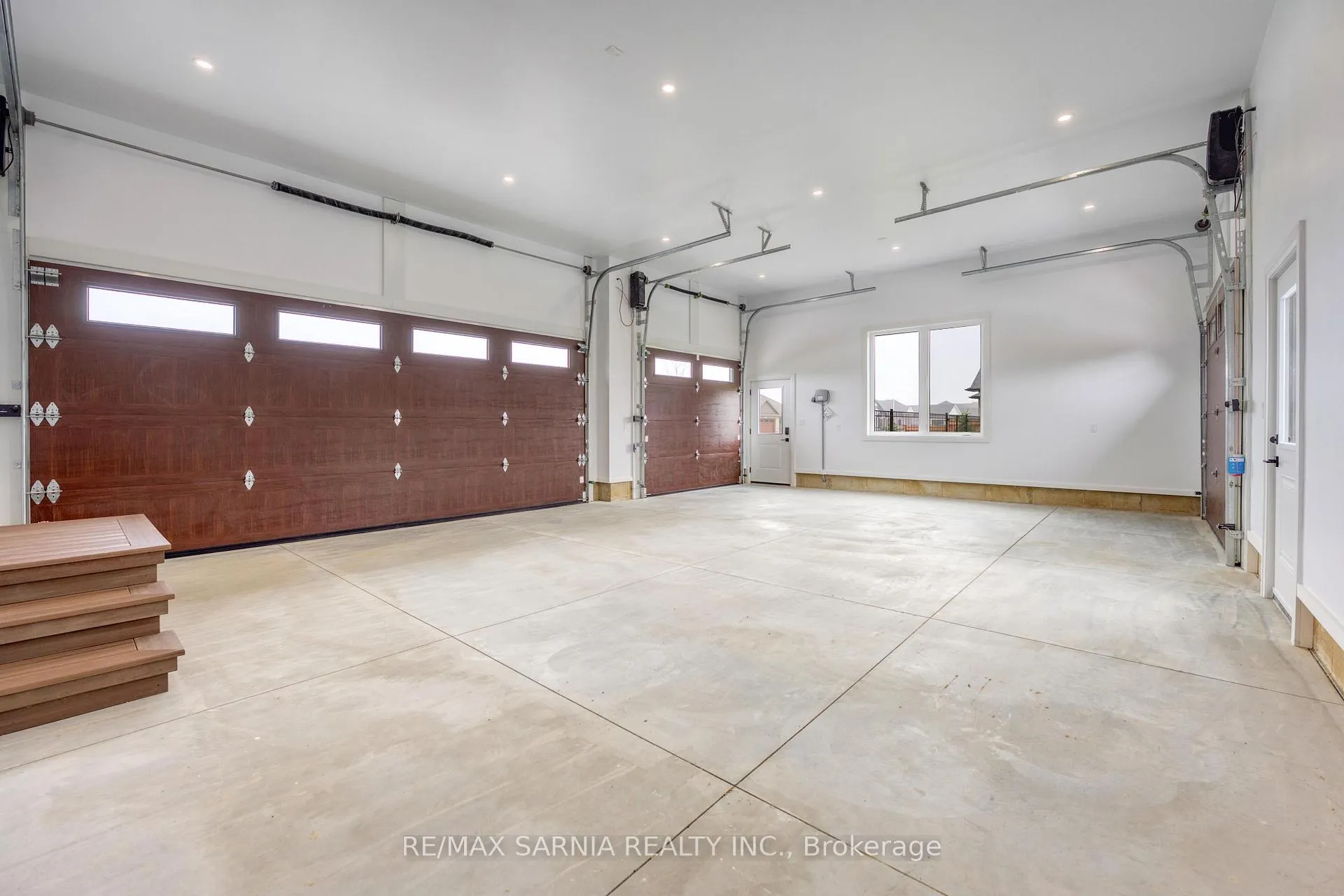 Photo 31 of 4110 Cullen Drive, Plympton-Wyoming, Plympton Wyoming — HOMEH
