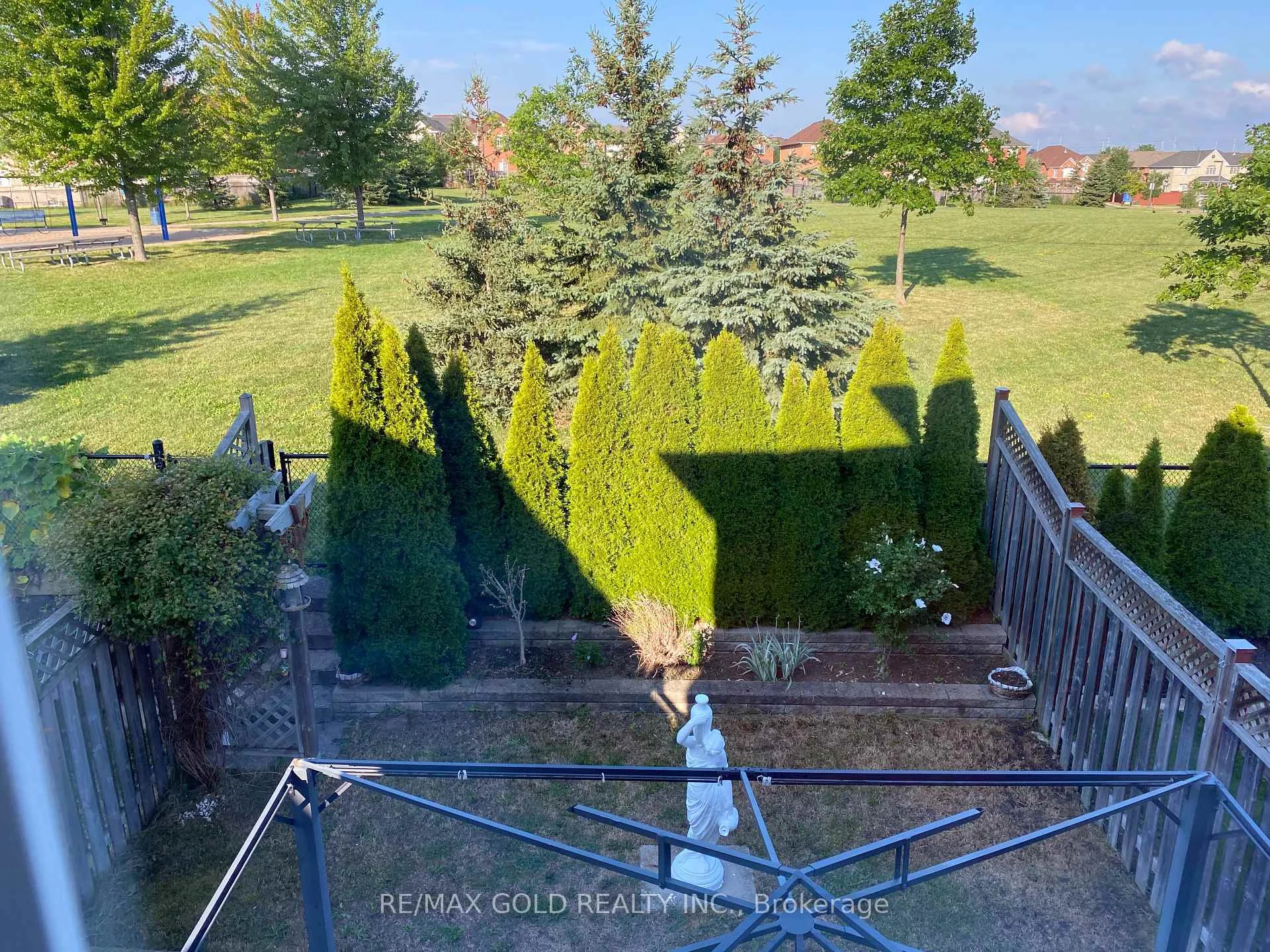 Photo 13 of 63 Rotunda Street, Brampton, Fletcher's Creek Village — HOMEH