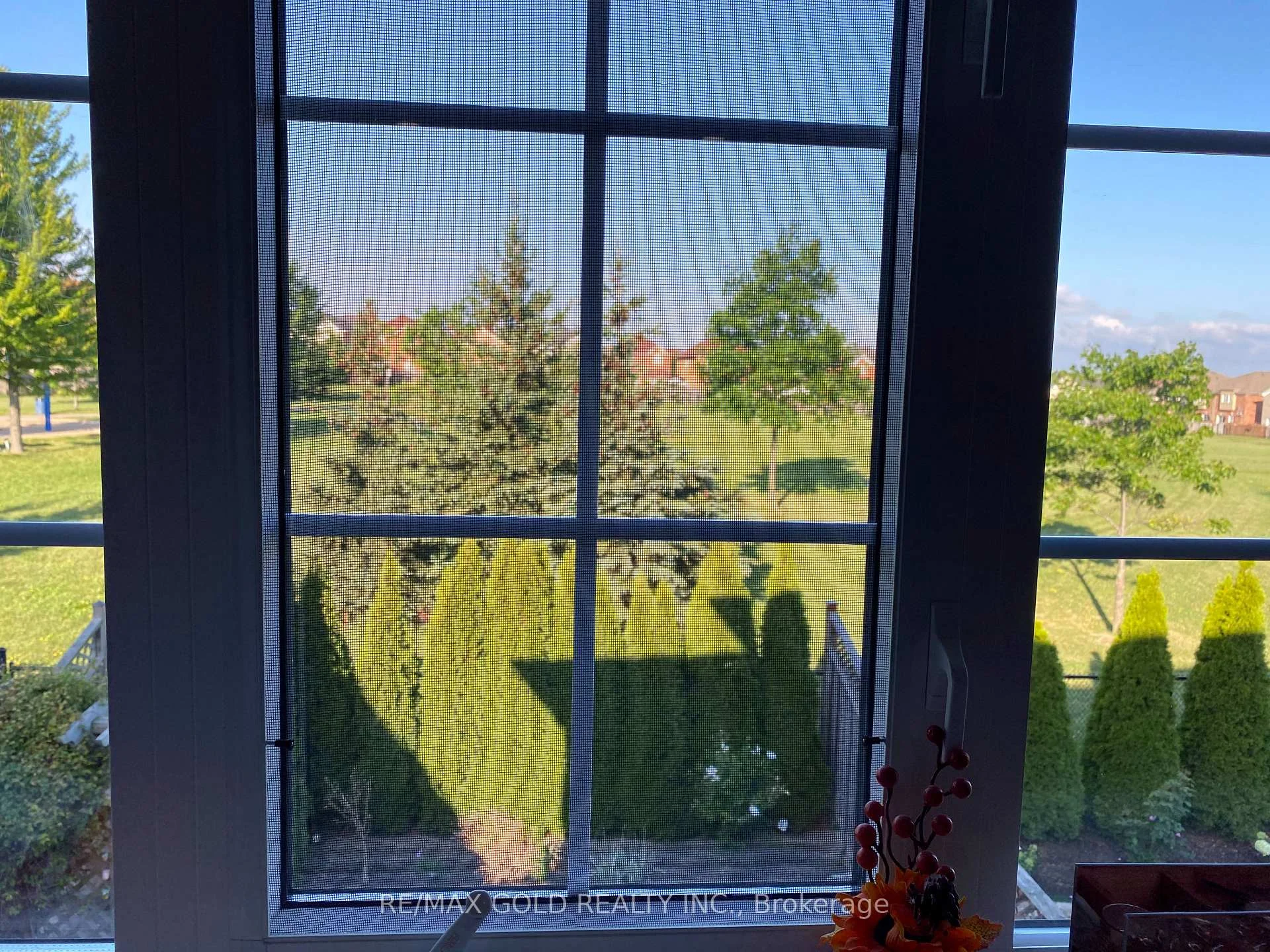 Photo 20 of 63 Rotunda Street, Brampton, Fletcher's Creek Village — HOMEH