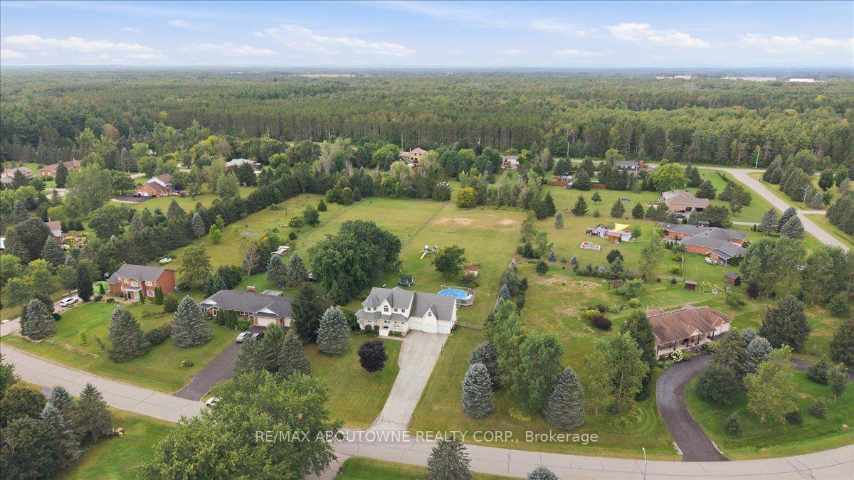 Photo 3 of 20 Pineview Trail, Essa, Colwell — HOMEH