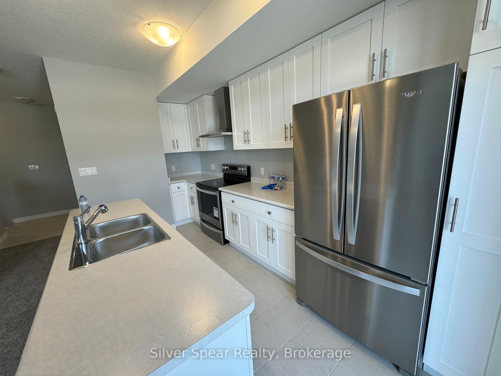 Photo 4 of 76 Lomond Lane, Kitchener, Cedar Hill — HOMEH