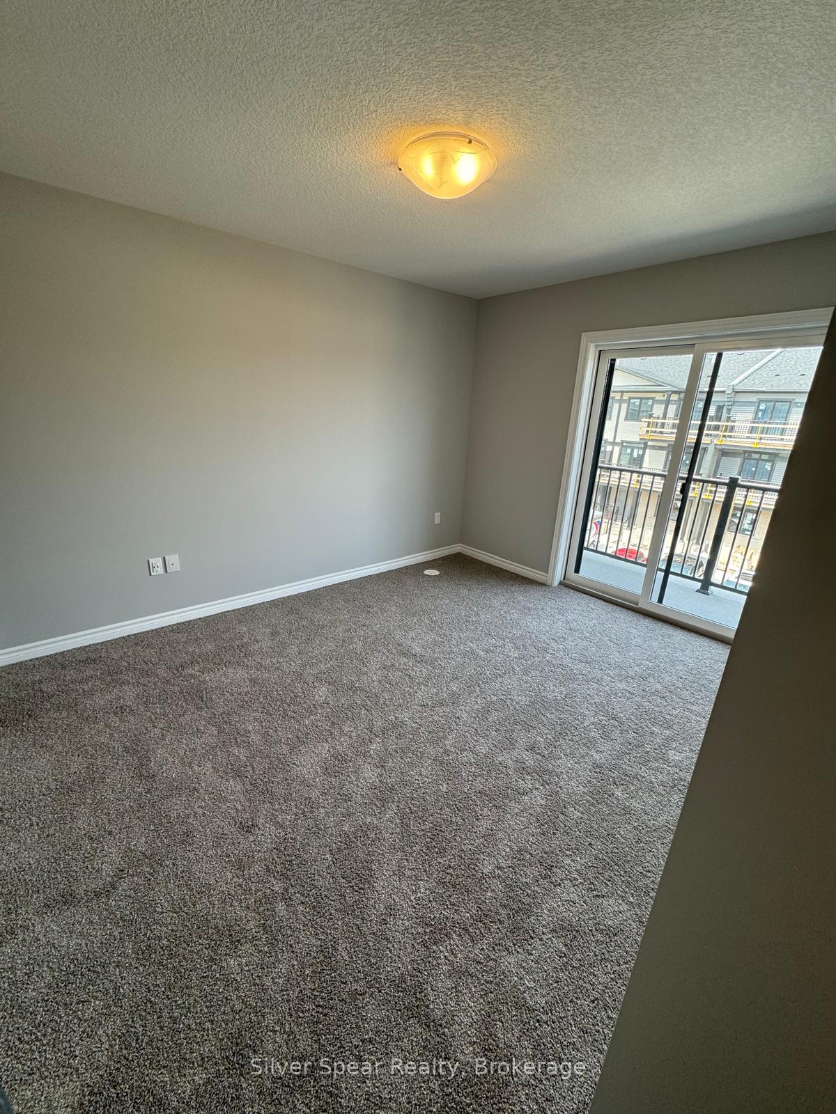 Photo 8 of 76 Lomond Lane, Kitchener, Cedar Hill — HOMEH