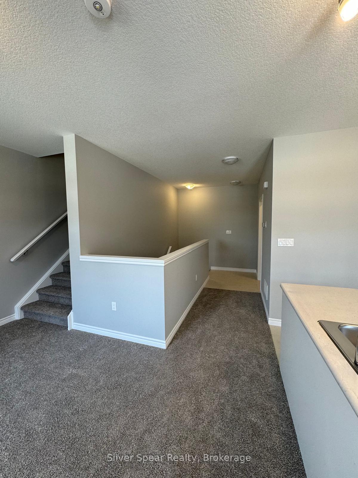 Photo 16 of 76 Lomond Lane, Kitchener, Cedar Hill — HOMEH