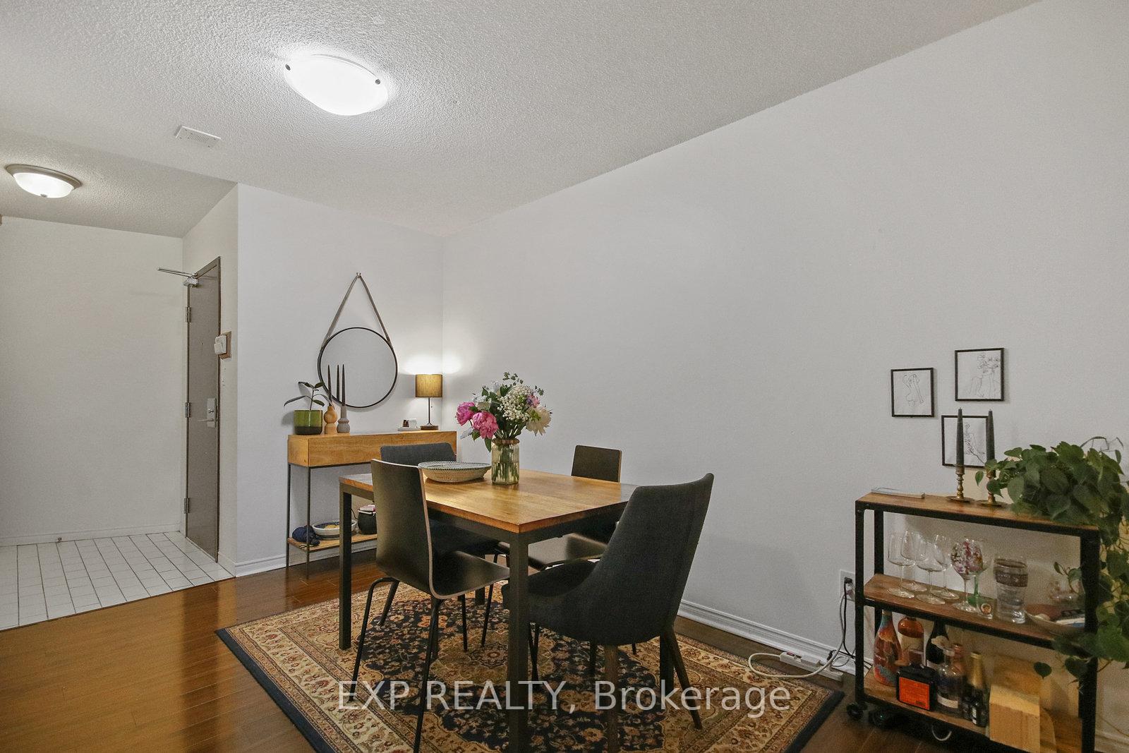 Photo 4 of Unit 808, 25 The Esplanade, Toronto, Waterfront Communities — HOMEH