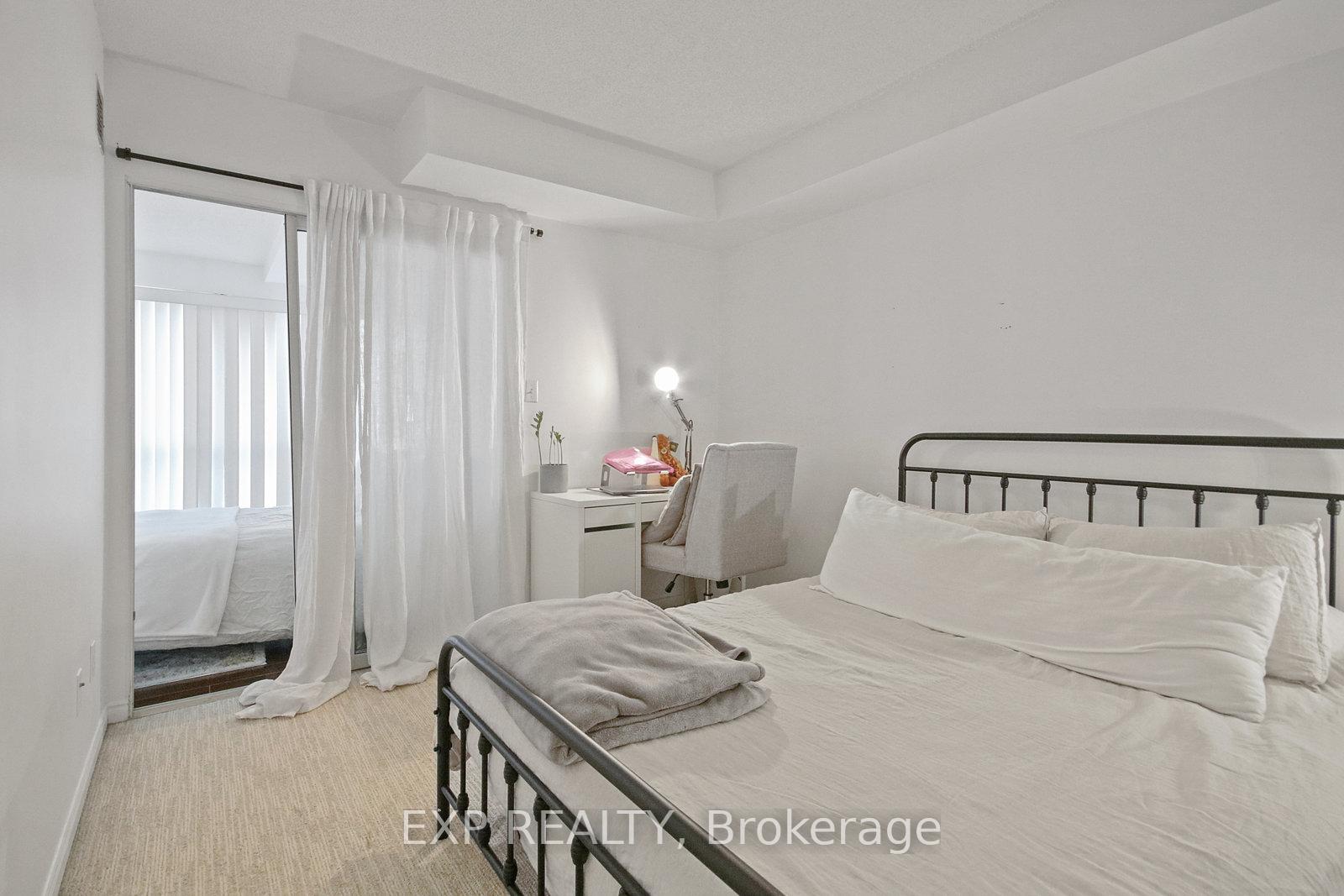 Photo 14 of Unit 808, 25 The Esplanade, Toronto, Waterfront Communities — HOMEH