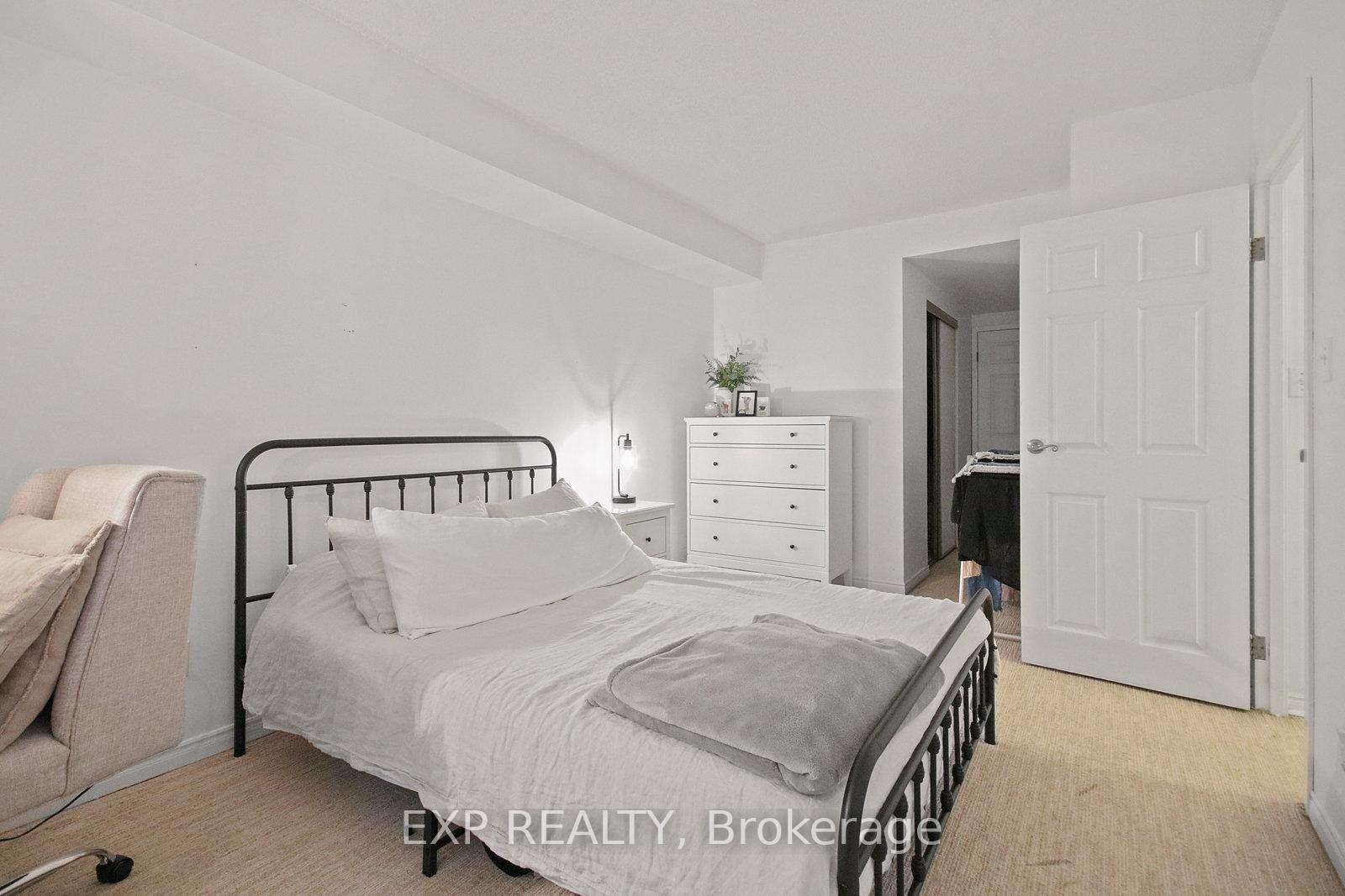 Photo 15 of Unit 808, 25 The Esplanade, Toronto, Waterfront Communities — HOMEH