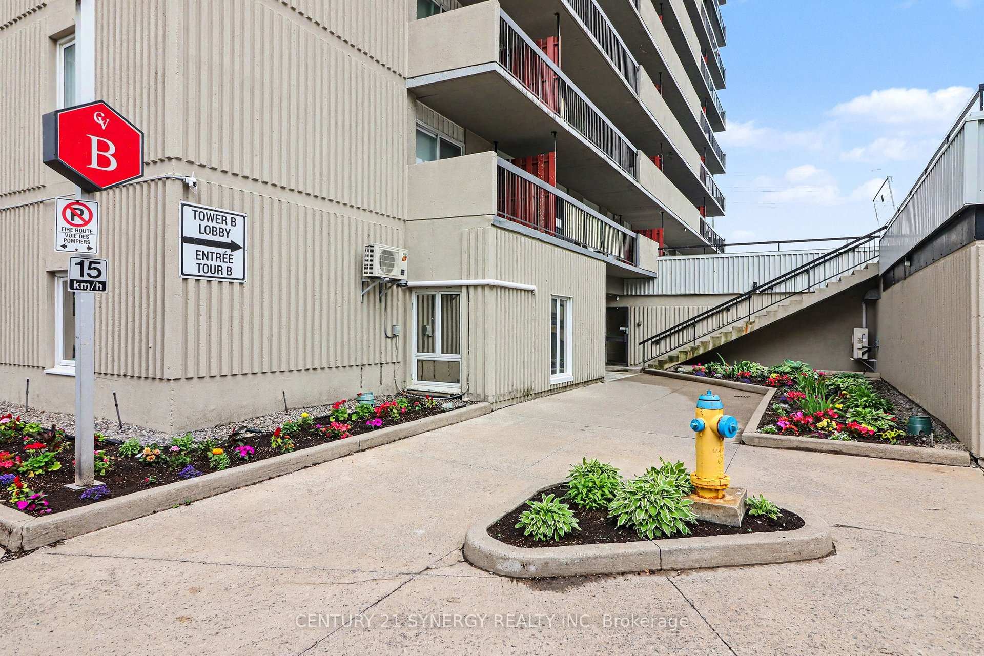 Photo 3 of Unit 1202, 158B McArthur Avenue, Ottawa, Vanier — HOMEH