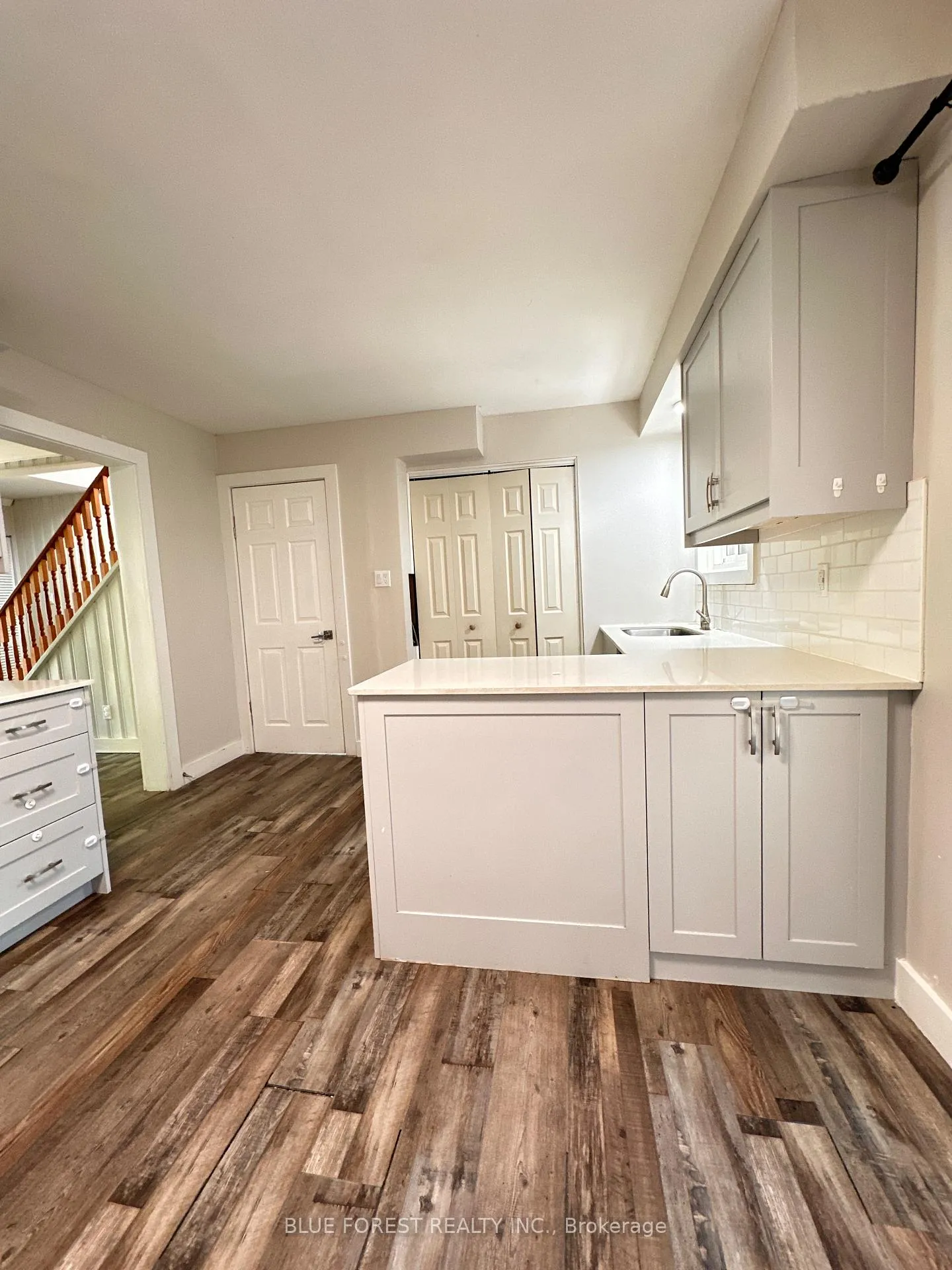 Photo 11 of 67 Breckenridge Crescent S, London, South Y — HOMEH