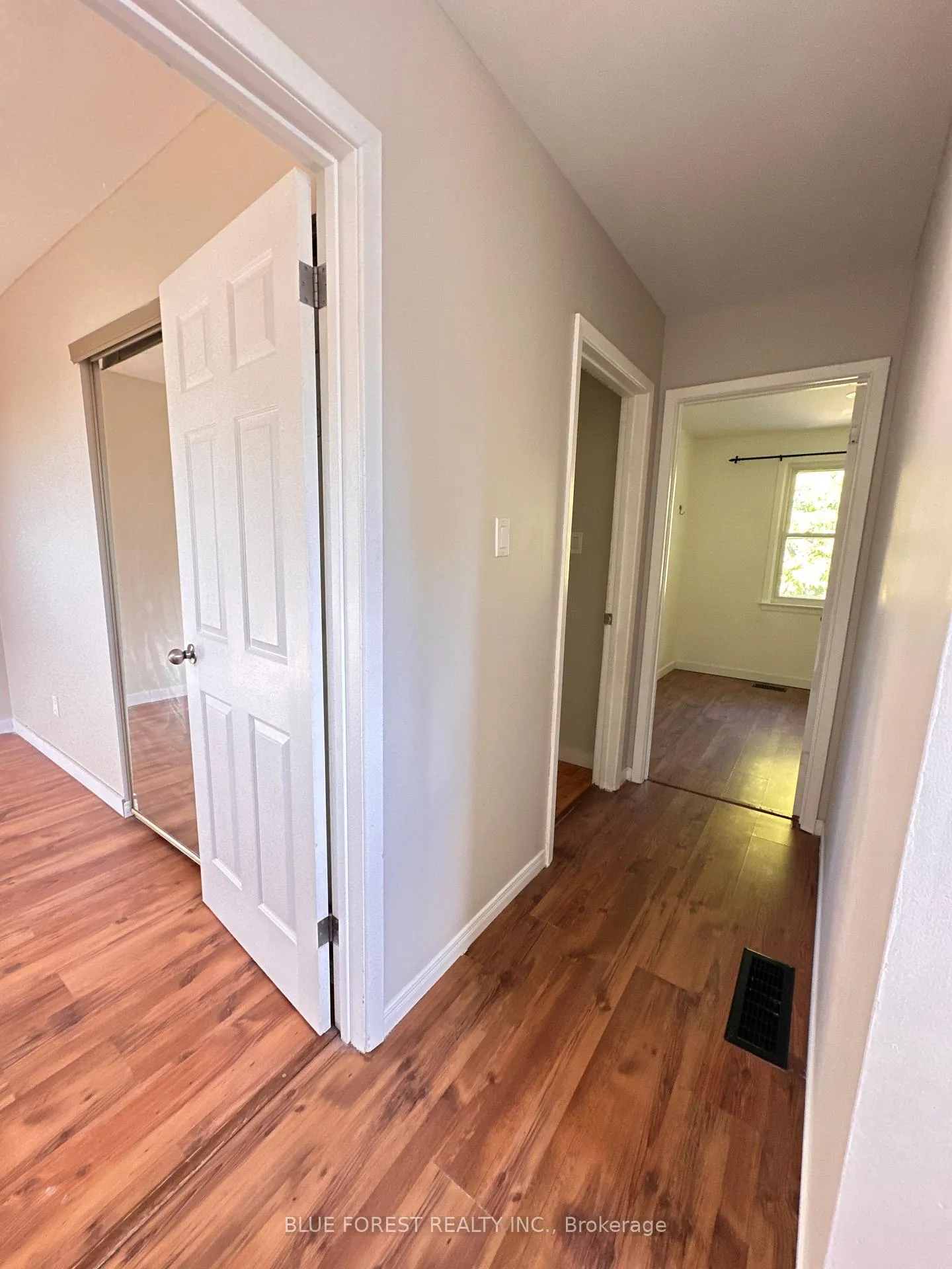 Photo 20 of 67 Breckenridge Crescent S, London, South Y — HOMEH