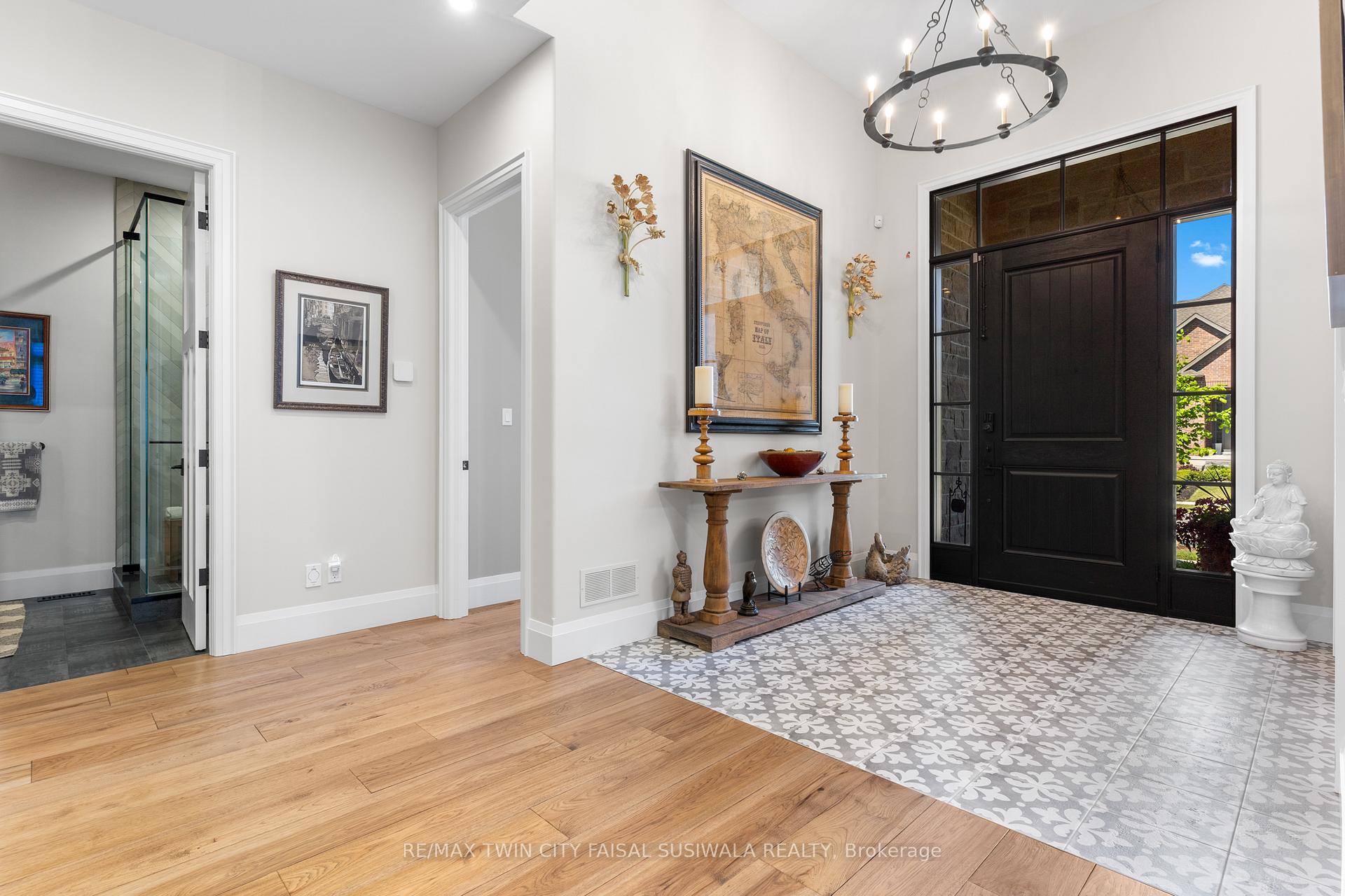 Photo 12 of 44 Pioneer Ridge Drive, Kitchener, Pioneer Tower West — HOMEH