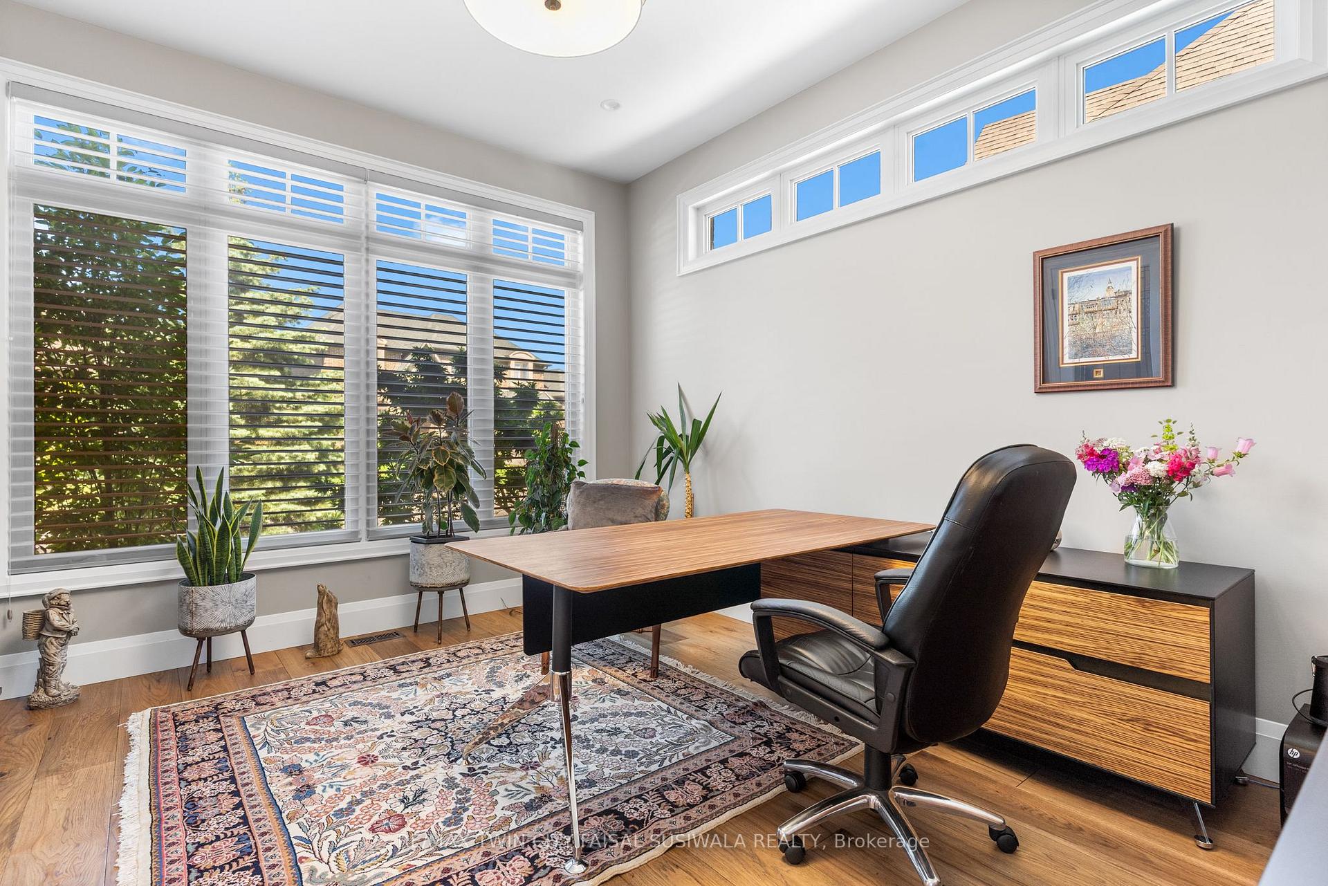 Photo 15 of 44 Pioneer Ridge Drive, Kitchener, Pioneer Tower West — HOMEH