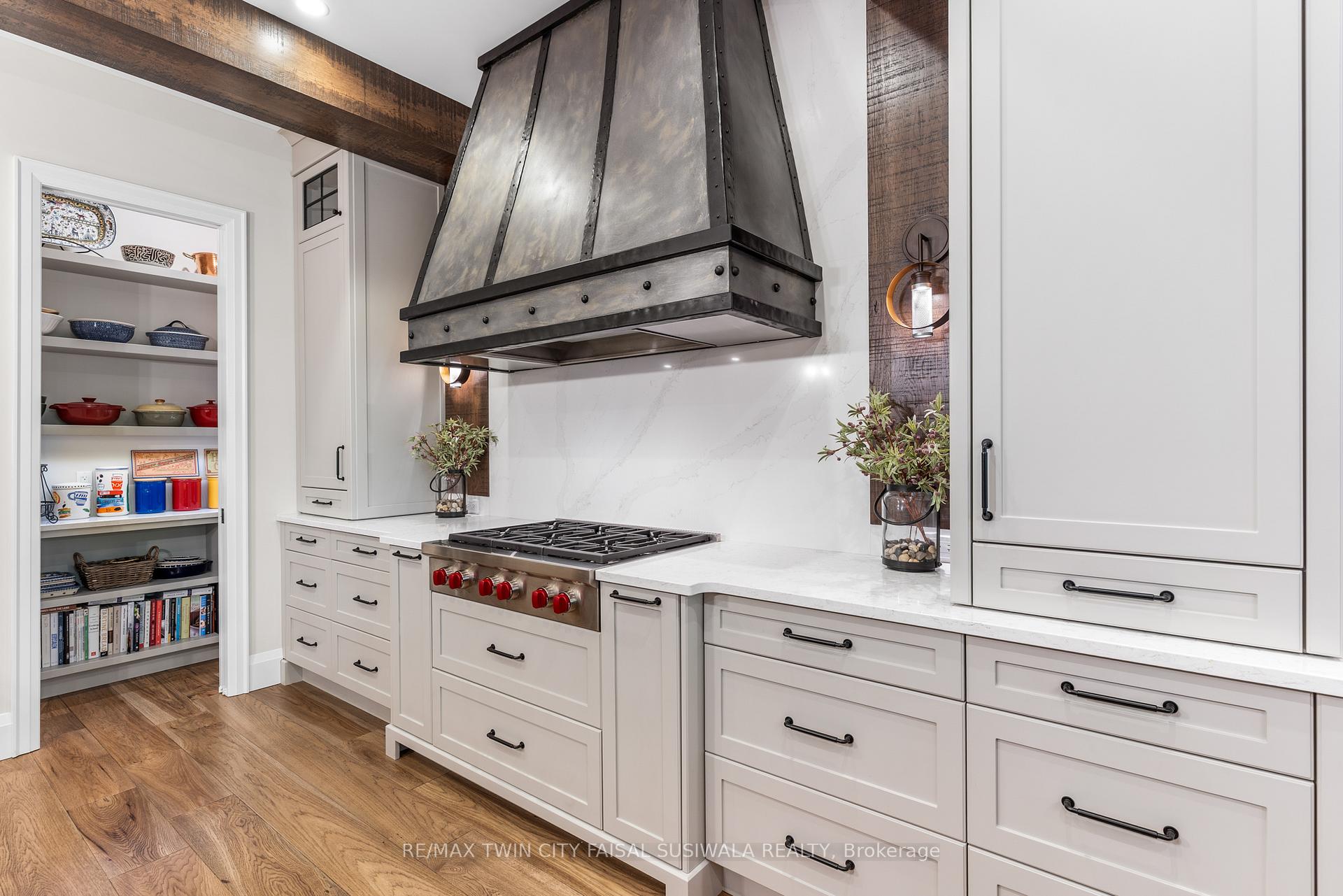 Photo 21 of 44 Pioneer Ridge Drive, Kitchener, Pioneer Tower West — HOMEH