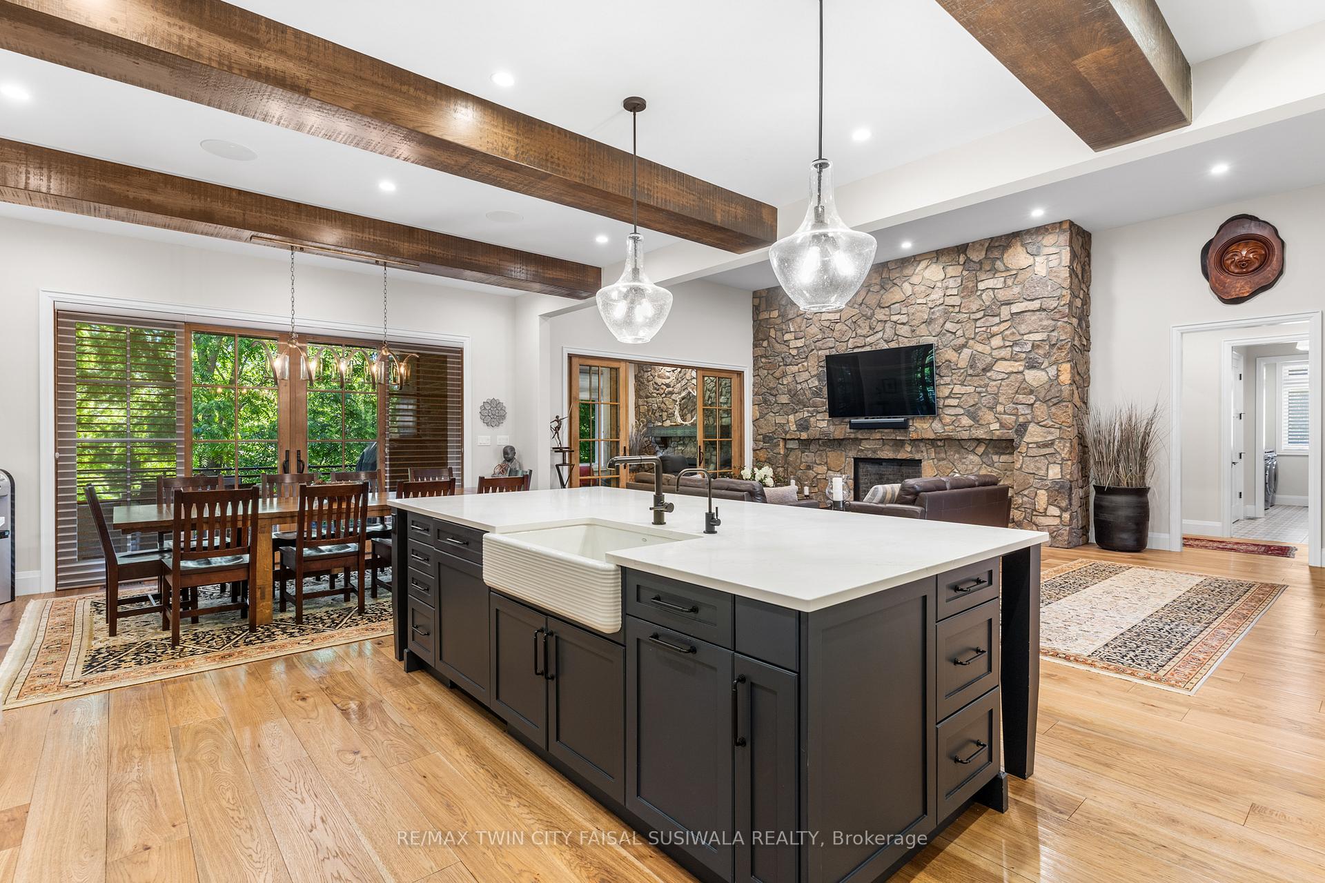 Photo 22 of 44 Pioneer Ridge Drive, Kitchener, Pioneer Tower West — HOMEH