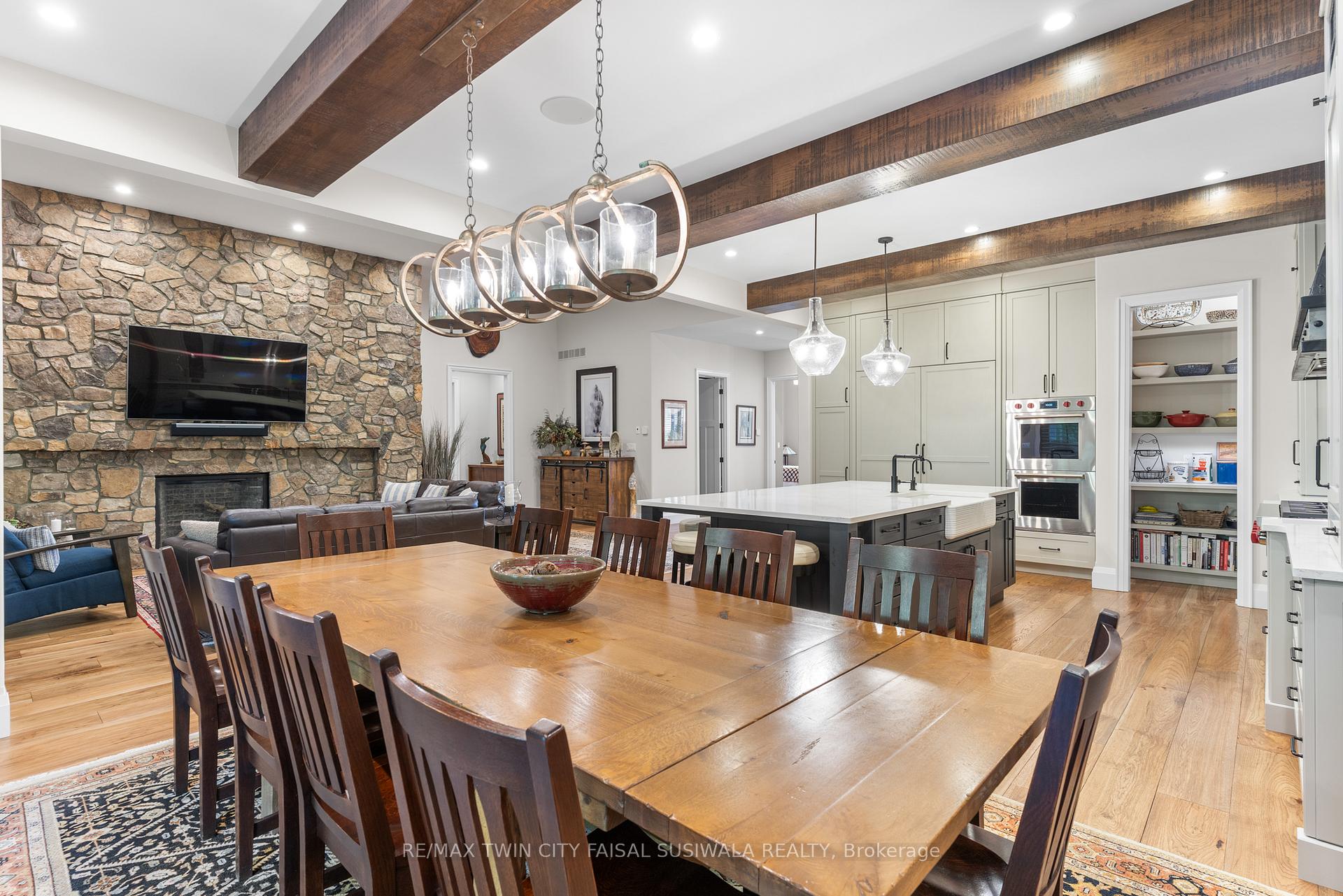 Photo 23 of 44 Pioneer Ridge Drive, Kitchener, Pioneer Tower West — HOMEH