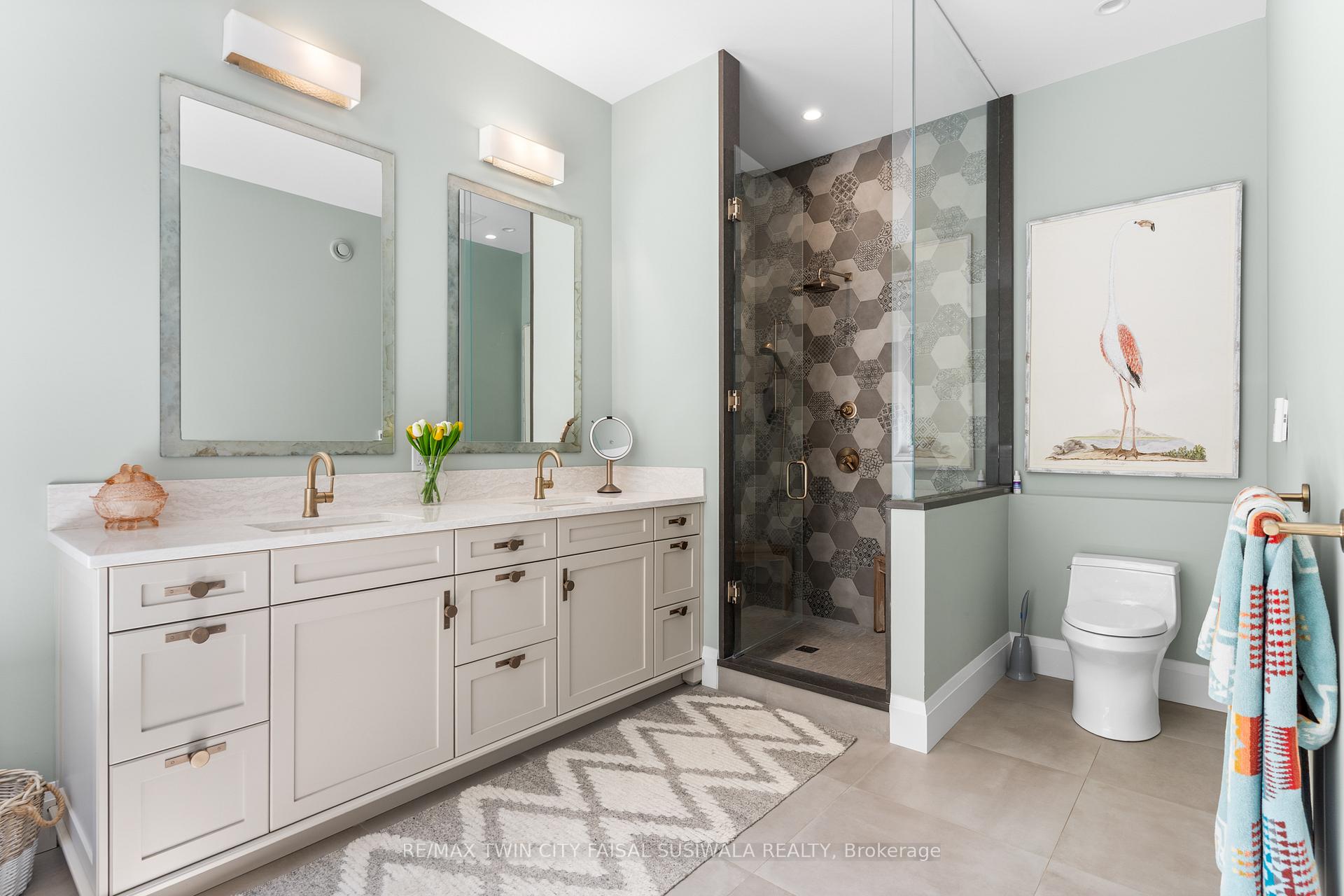 Photo 33 of 44 Pioneer Ridge Drive, Kitchener, Pioneer Tower West — HOMEH