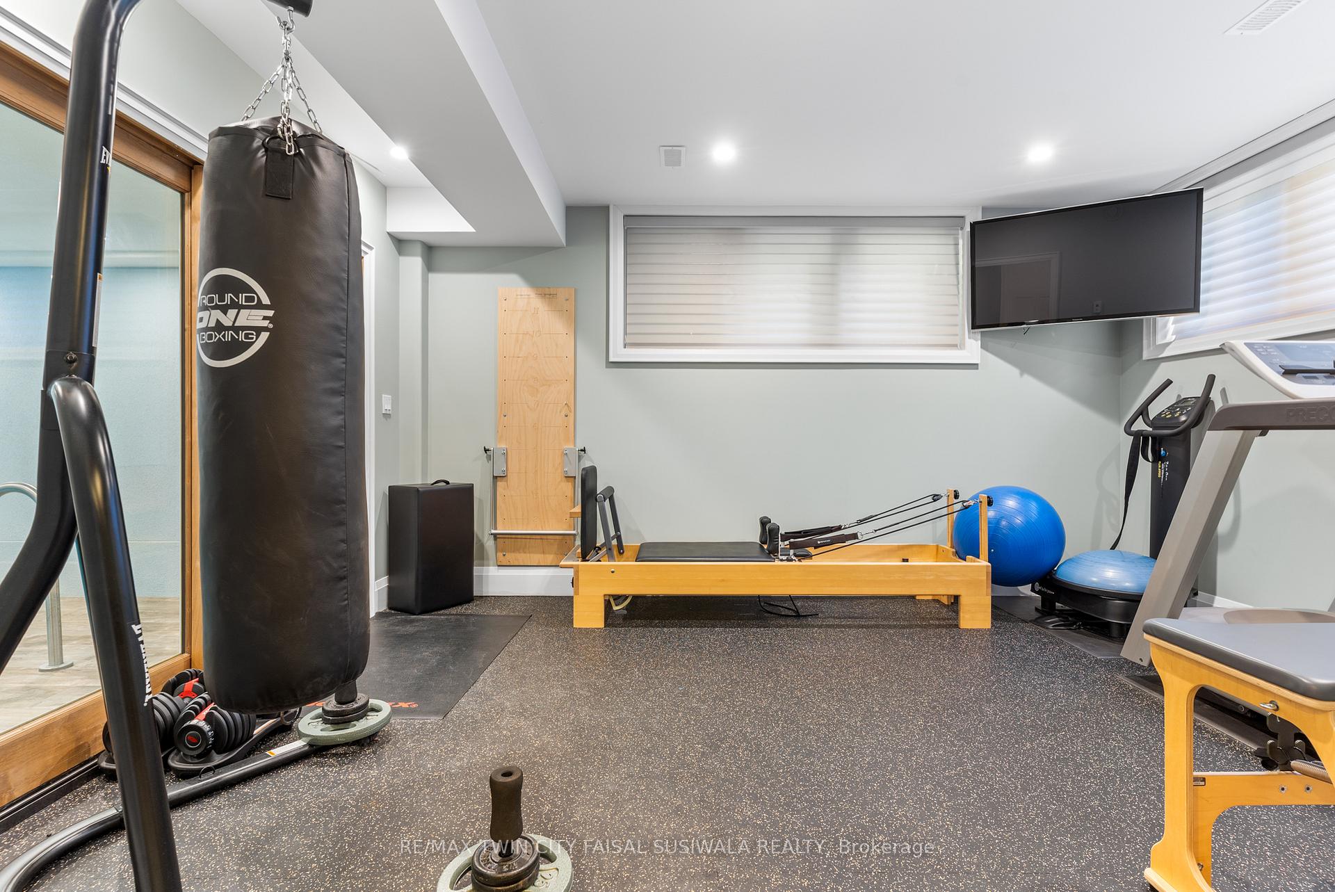Photo 48 of 44 Pioneer Ridge Drive, Kitchener, Pioneer Tower West — HOMEH