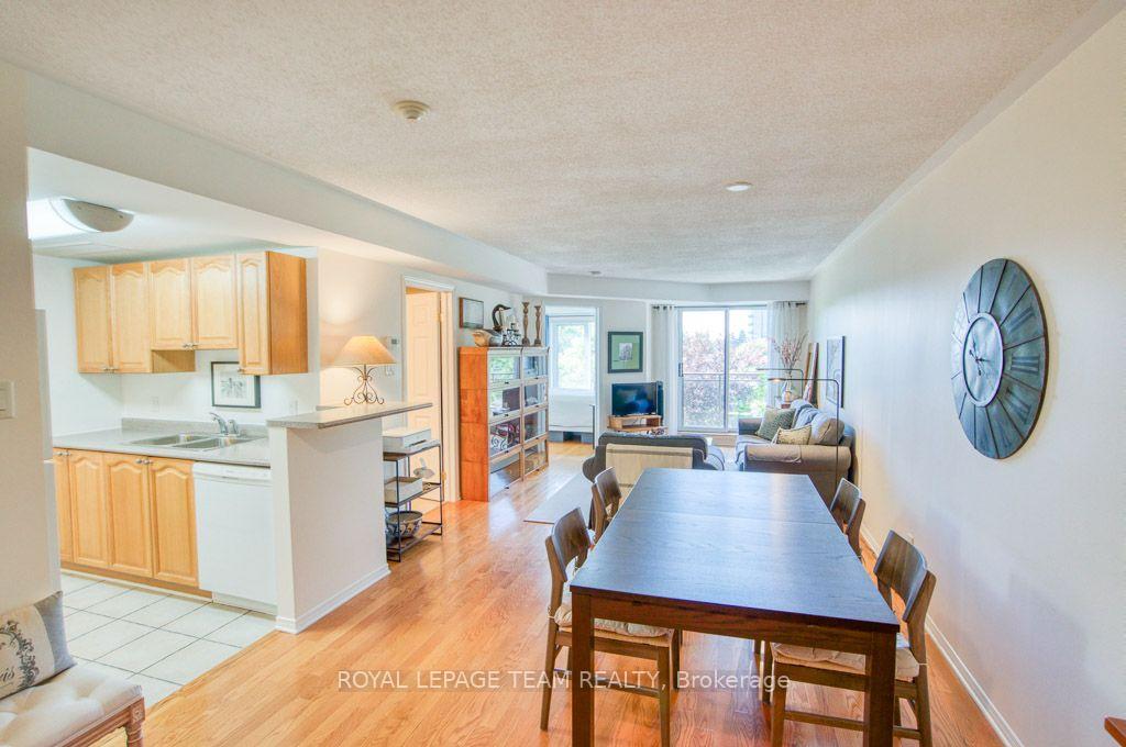 Photo 6 of Unit 2H, 310 Central Park Drive, Ottawa, Central Park — HOMEH