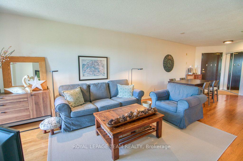 Photo 8 of Unit 2H, 310 Central Park Drive, Ottawa, Central Park — HOMEH