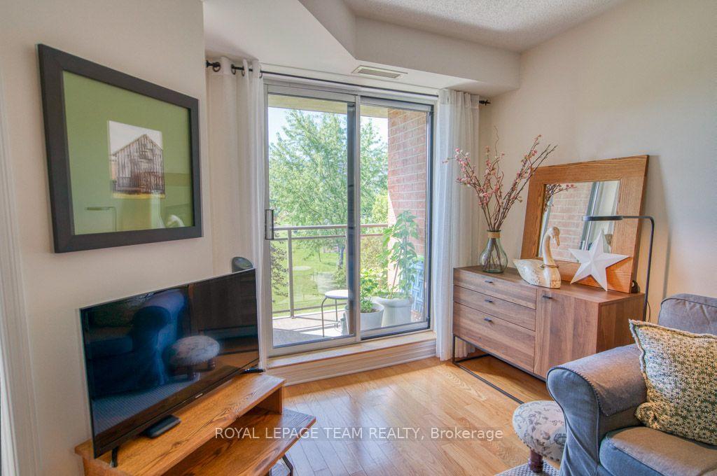 Photo 9 of Unit 2H, 310 Central Park Drive, Ottawa, Central Park — HOMEH