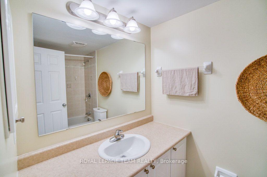 Photo 18 of Unit 2H, 310 Central Park Drive, Ottawa, Central Park — HOMEH