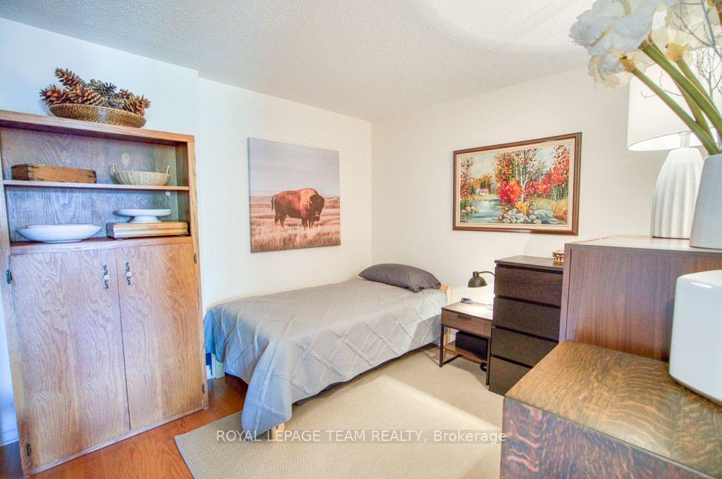 Photo 19 of Unit 2H, 310 Central Park Drive, Ottawa, Central Park — HOMEH