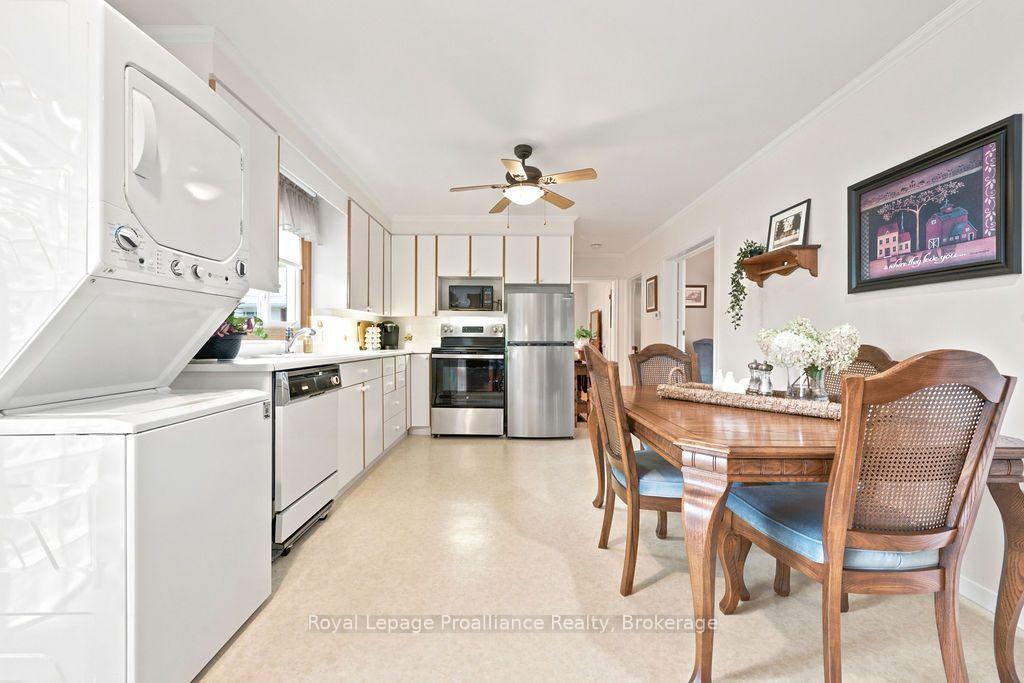 Photo 2 of 304 Hastings Street N, Bancroft, Bancroft Ward — HOMEH