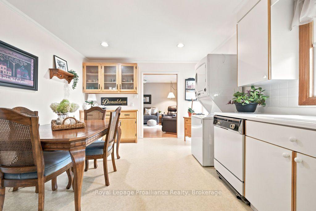 Photo 6 of 304 Hastings Street N, Bancroft, Bancroft Ward — HOMEH