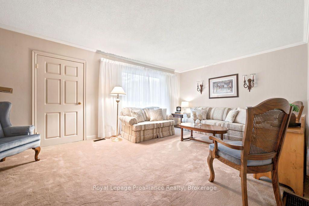 Photo 13 of 304 Hastings Street N, Bancroft, Bancroft Ward — HOMEH