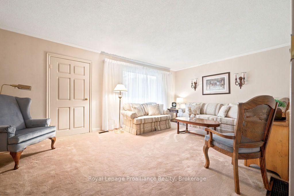 Photo 18 of 304 Hastings Street N, Bancroft, Bancroft Ward — HOMEH